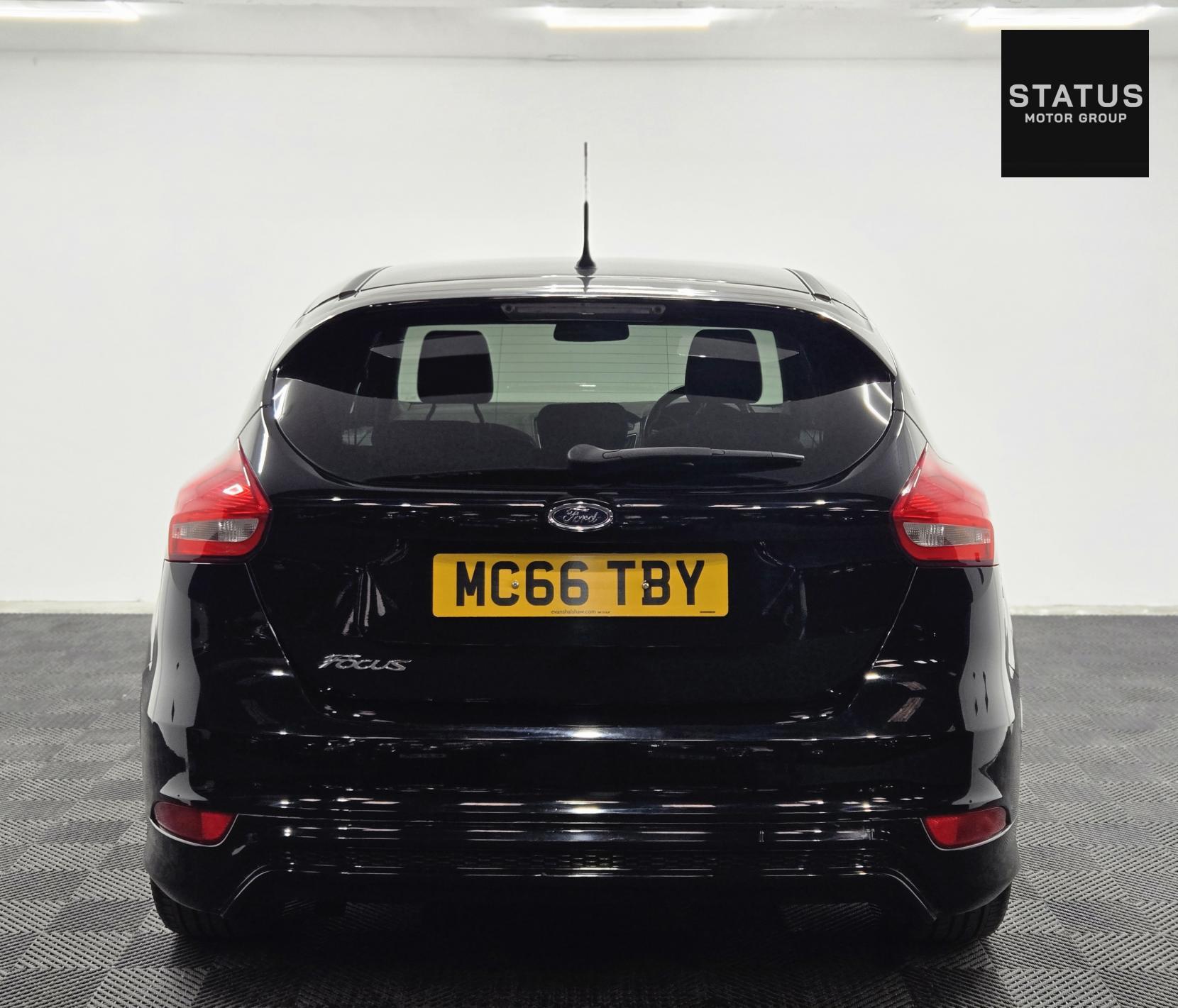 Ford Focus 1.5 TDCi ST-Line Hatchback 5dr Diesel Manual Euro 6 (s/s) (120 ps)