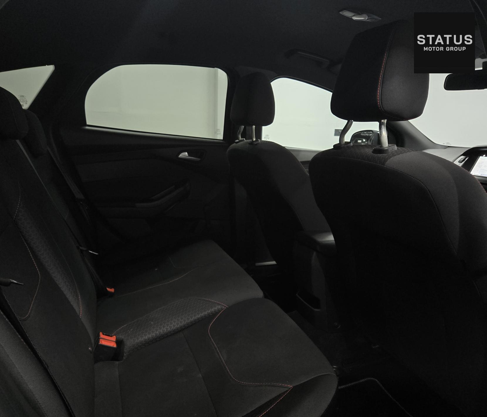 Ford Focus 1.5 TDCi ST-Line Hatchback 5dr Diesel Manual Euro 6 (s/s) (120 ps)