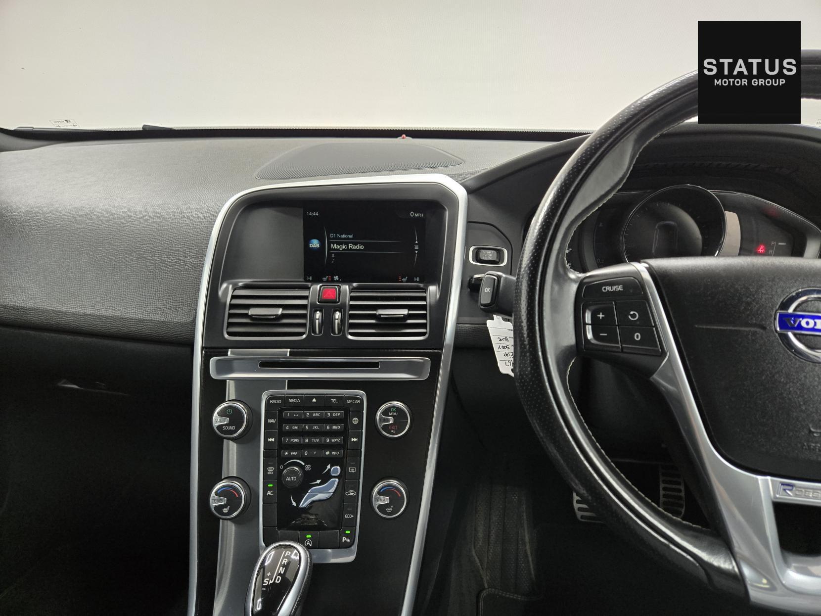 Volvo XC60 2.0 D4 R-Design Nav SUV 5dr Diesel Auto Euro 6 (s/s) (190 ps)