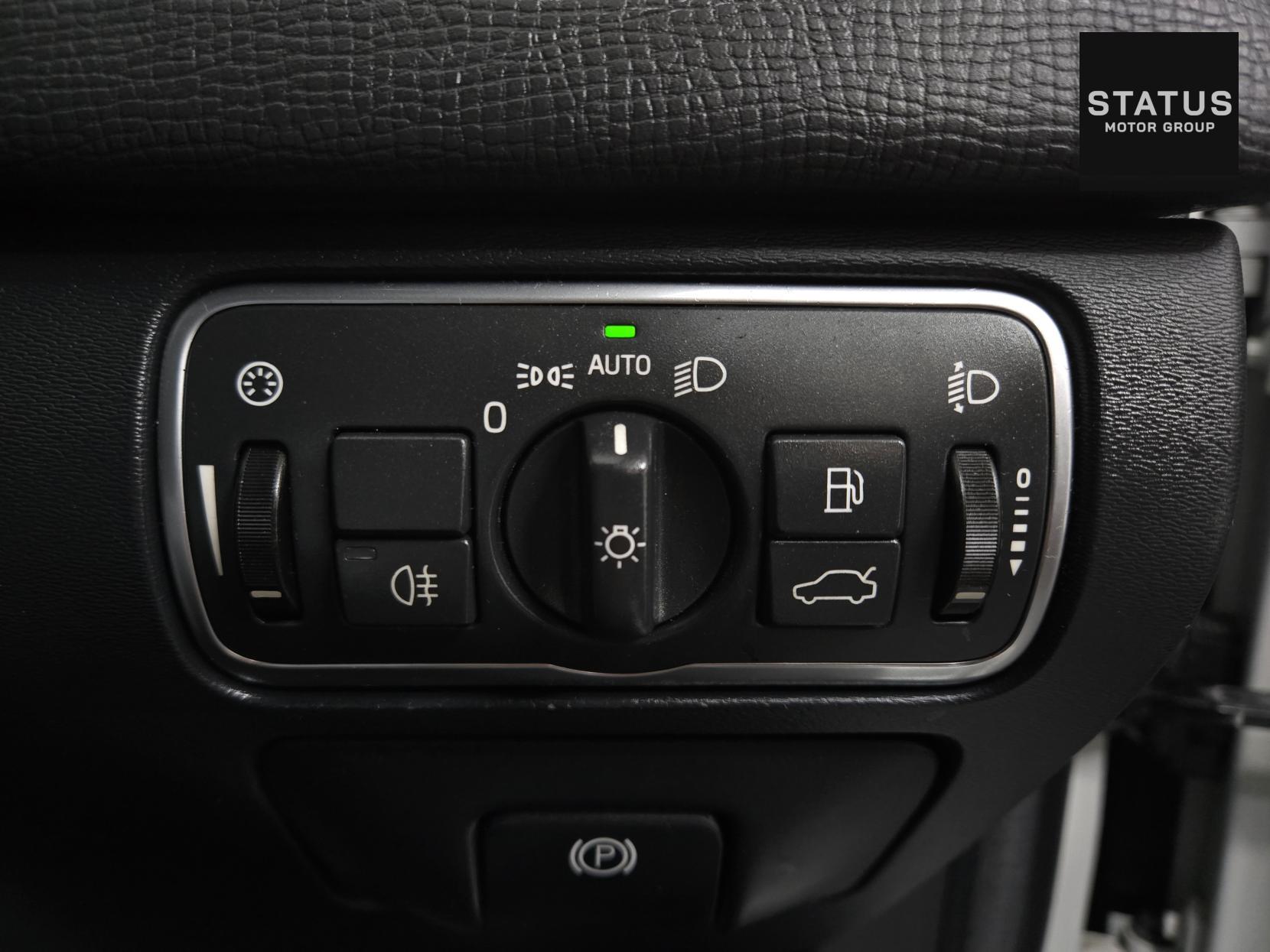 Volvo XC60 2.0 D4 R-Design Nav SUV 5dr Diesel Auto Euro 6 (s/s) (190 ps)