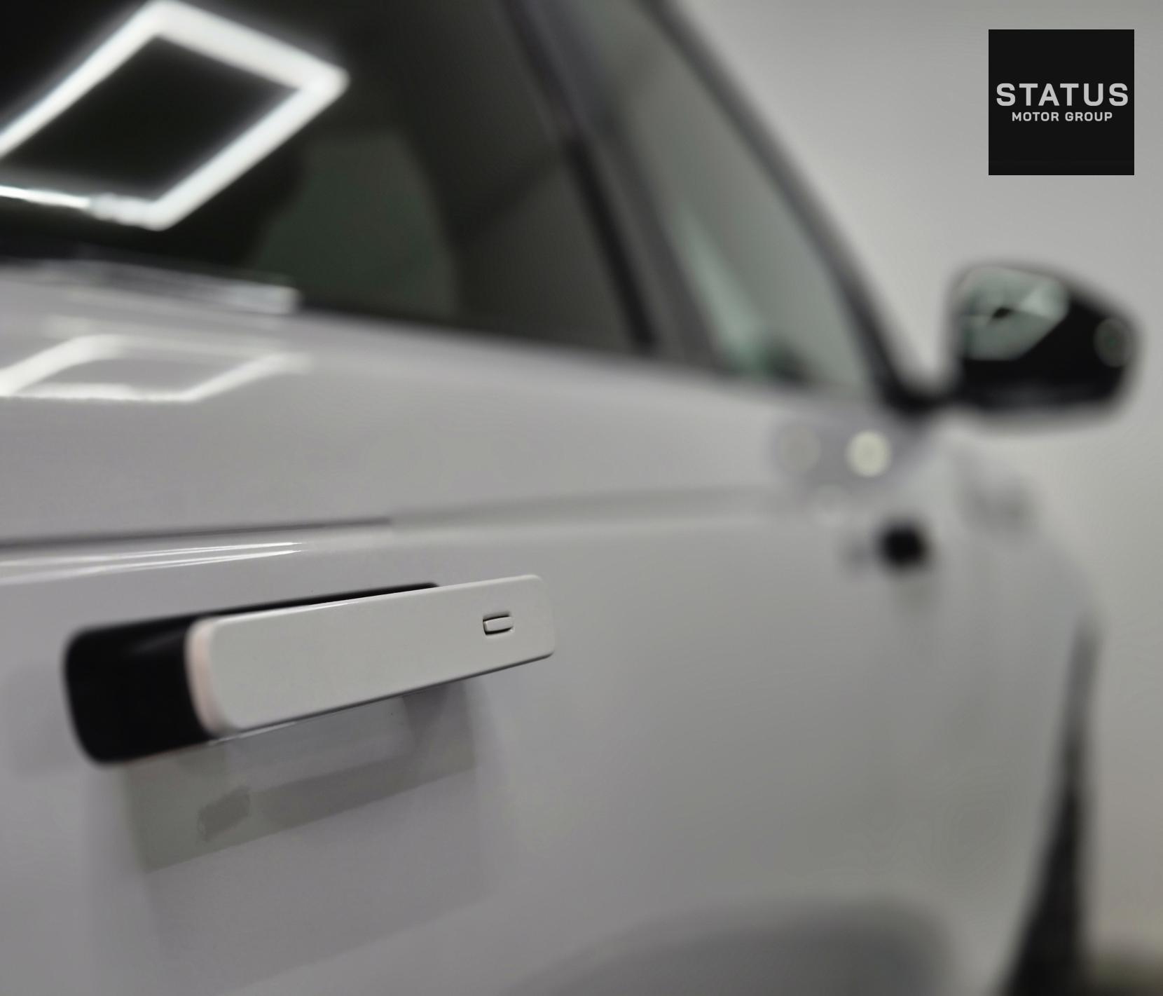 Land Rover Range Rover Velar 2.0 D240 S SUV 5dr Diesel Auto 4WD Euro 6 (s/s) (240 ps)