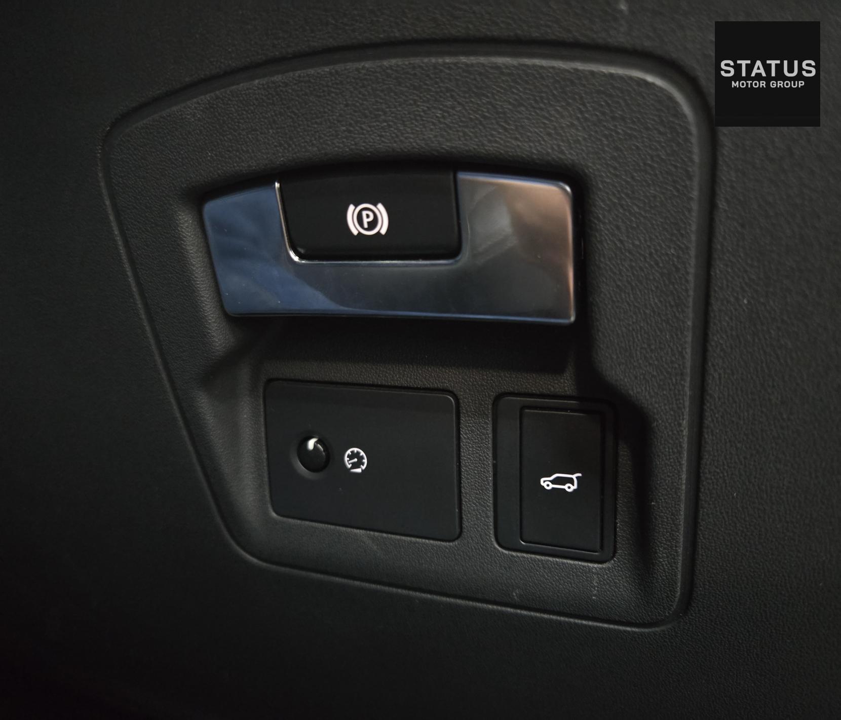 Land Rover Range Rover Velar 2.0 D240 S SUV 5dr Diesel Auto 4WD Euro 6 (s/s) (240 ps)