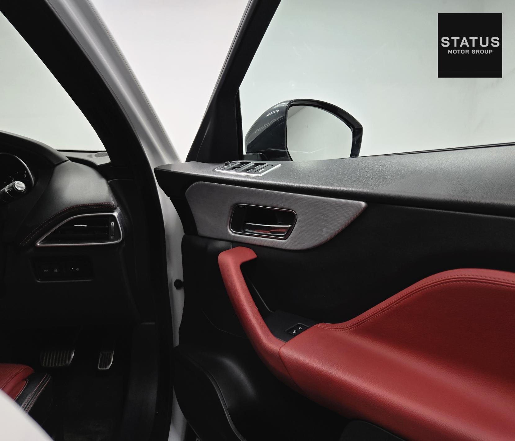 Jaguar F-PACE 2.0 D180 R-Sport SUV 5dr Diesel Auto AWD Euro 6 (s/s) (180 ps)