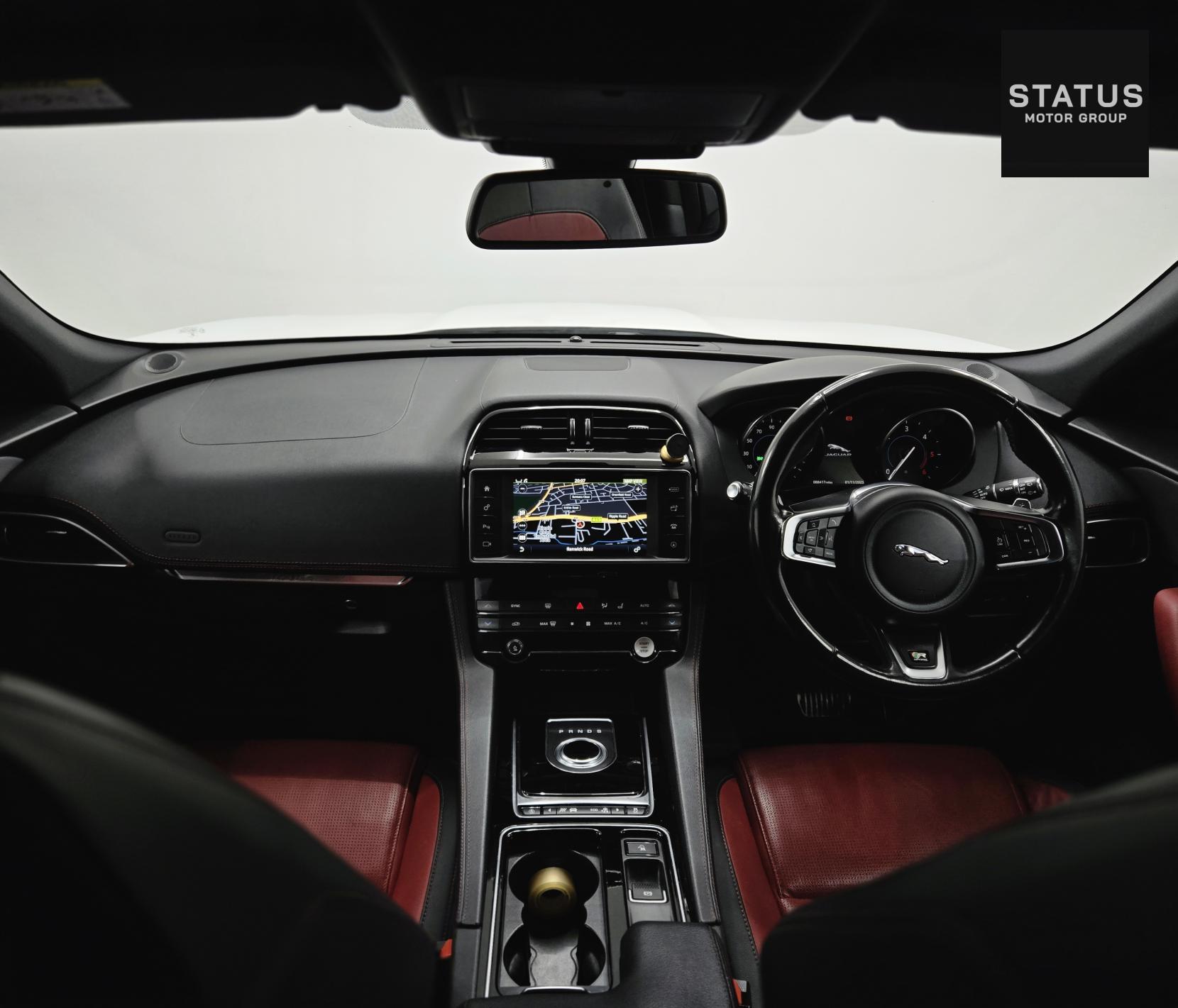 Jaguar F-PACE 2.0 D180 R-Sport SUV 5dr Diesel Auto AWD Euro 6 (s/s) (180 ps)
