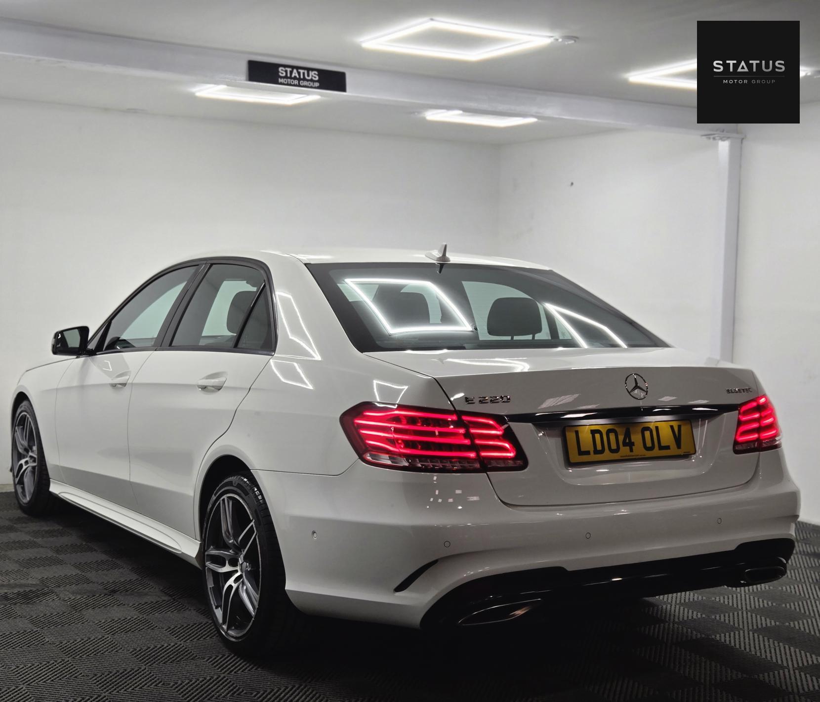 Mercedes-Benz E Class 2.1 E220 BlueTEC AMG Night Edition Saloon 4dr Diesel G-Tronic+ Euro 6 (s/s) (177 ps)