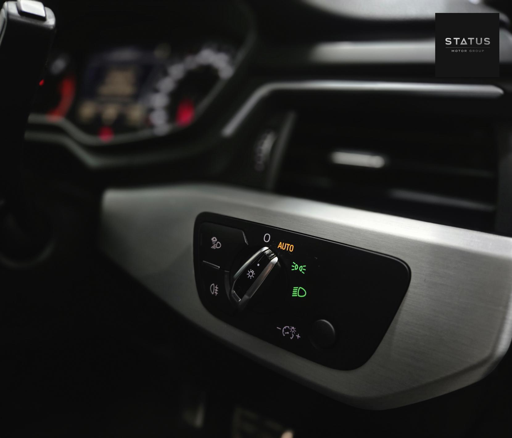 Audi A4 Avant 2.0 TDI ultra S line Estate 5dr Diesel S Tronic Euro 6 (s/s) (190 ps)