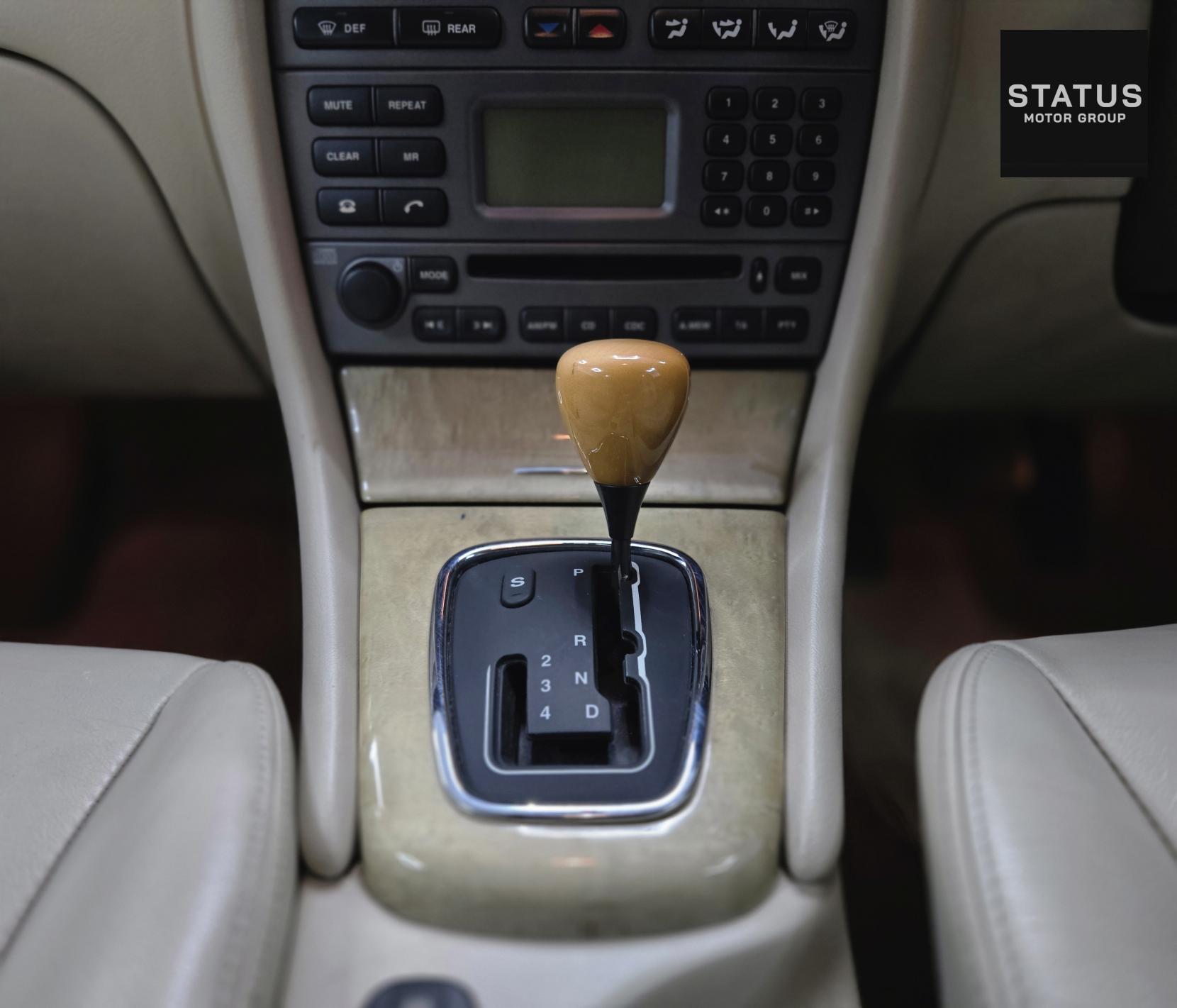 Jaguar X-Type 2.5 V6 SE Saloon 4dr Petrol Automatic (AWD) (244 g/km, 194 bhp)