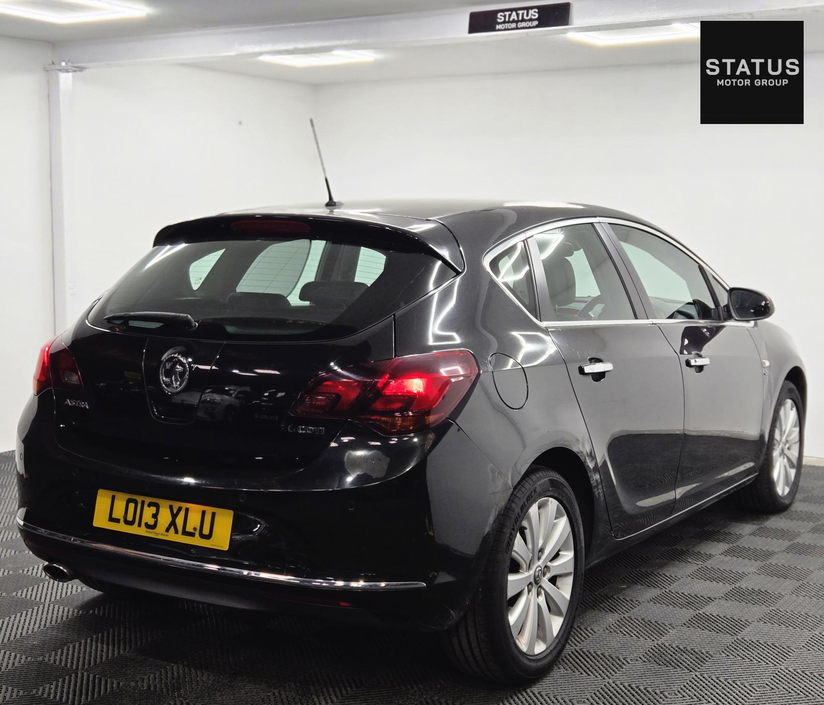 Vauxhall Astra 2.0 CDTi Elite Hatchback 5dr Diesel Auto Euro 5 (165 ps)