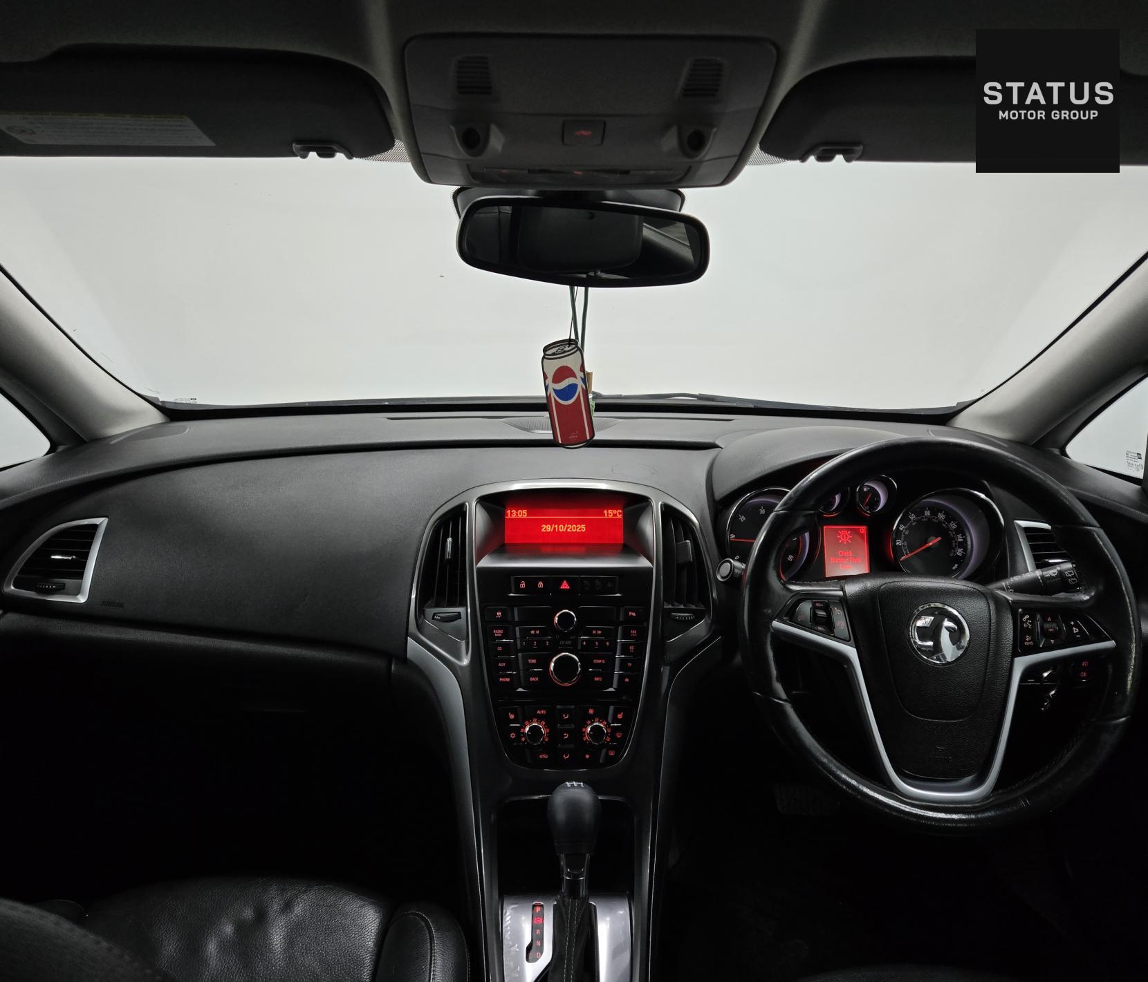 Vauxhall Astra 2.0 CDTi Elite Hatchback 5dr Diesel Auto Euro 5 (165 ps)