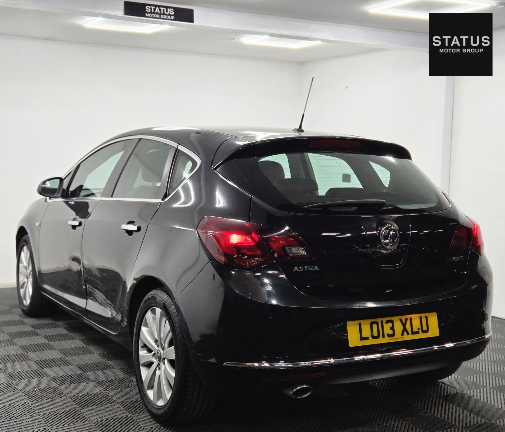Vauxhall Astra 2.0 CDTi Elite Hatchback 5dr Diesel Auto Euro 5 (165 ps)