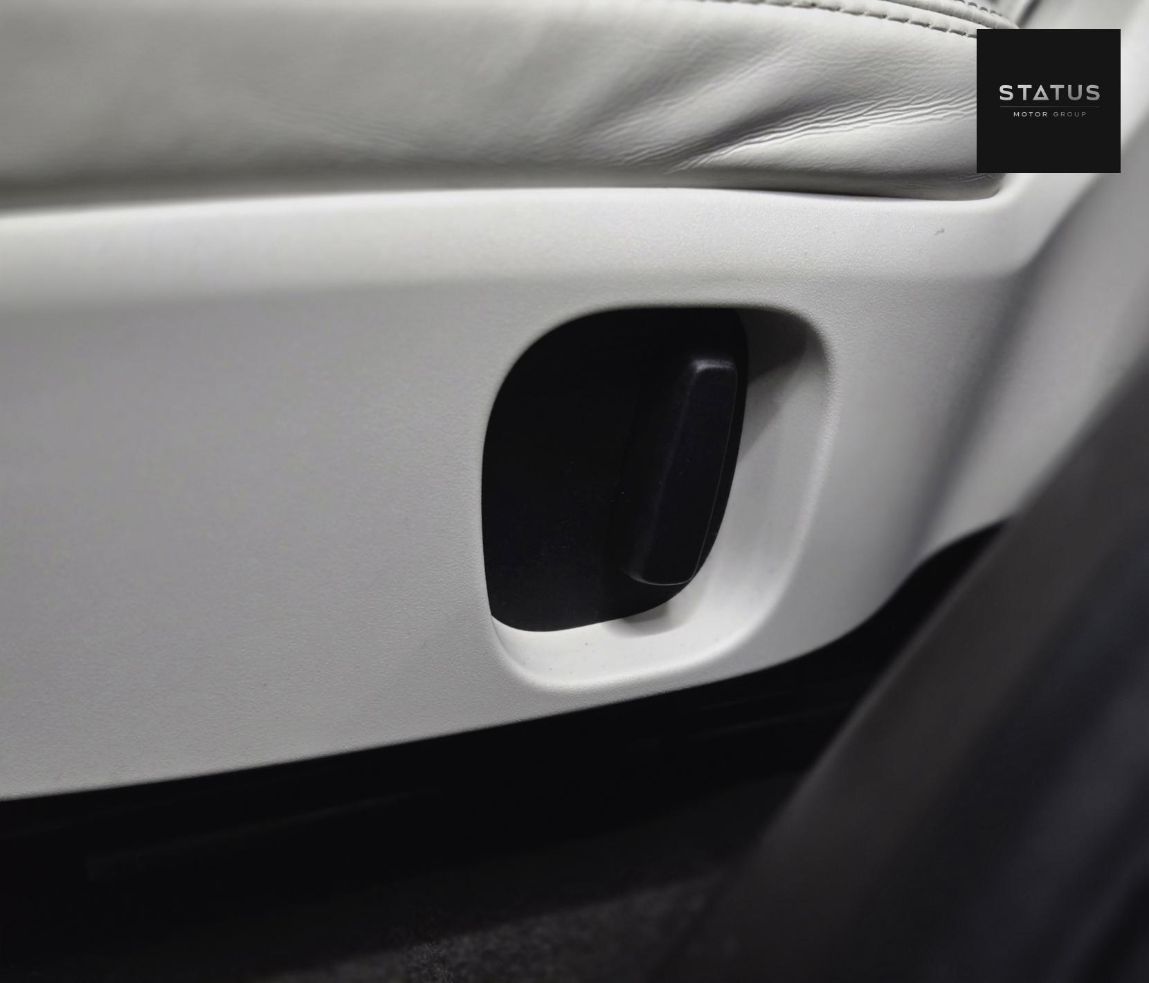 Land Rover Discovery 2.0 SD4 HSE SUV 5dr Diesel Auto 4WD Euro 6 (s/s) (240 ps)