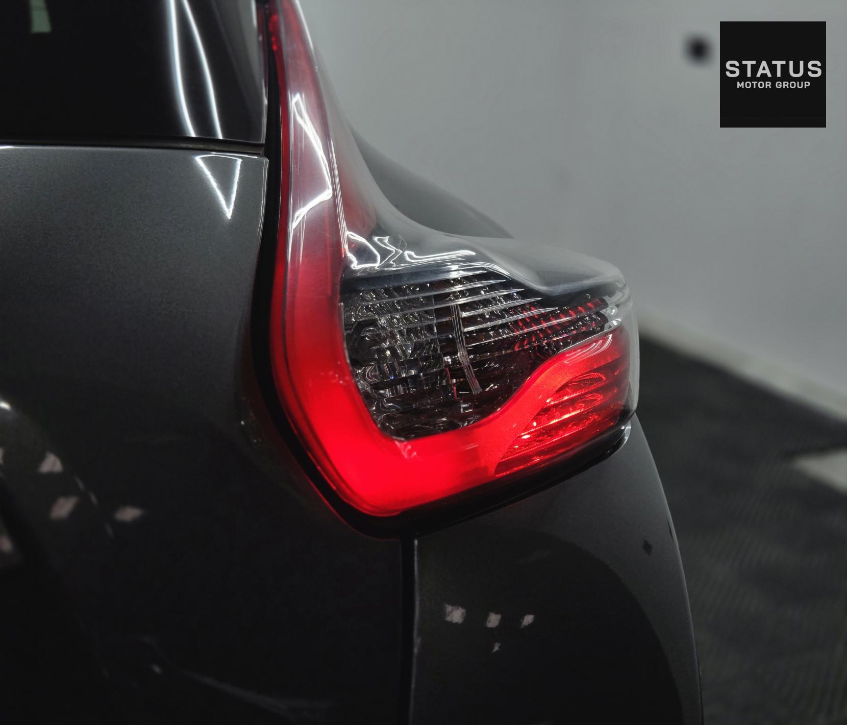 Nissan Juke 1.6 Tekna SUV 5dr Petrol XTRON Euro 6 (117 ps)