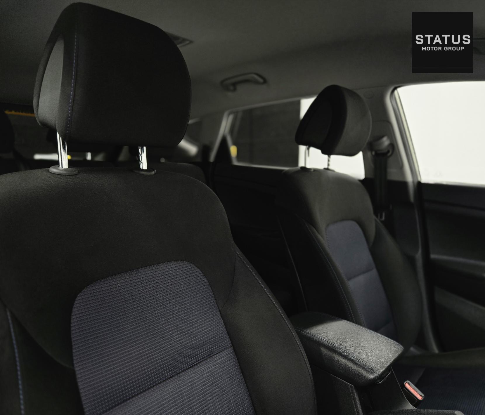 Hyundai TUCSON 2.0 CRDi SE Nav SUV 5dr Diesel Auto 4WD Euro 6 (185 ps)