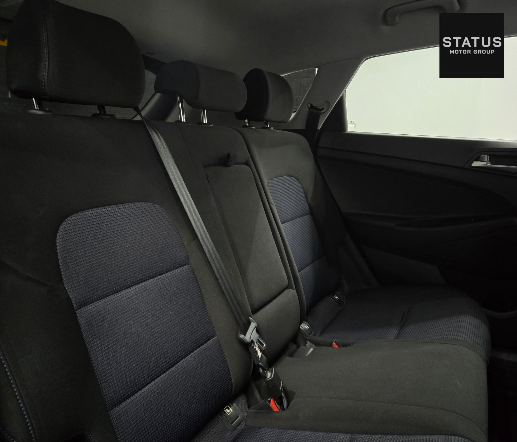 Hyundai TUCSON 2.0 CRDi SE Nav SUV 5dr Diesel Auto 4WD Euro 6 (185 ps)