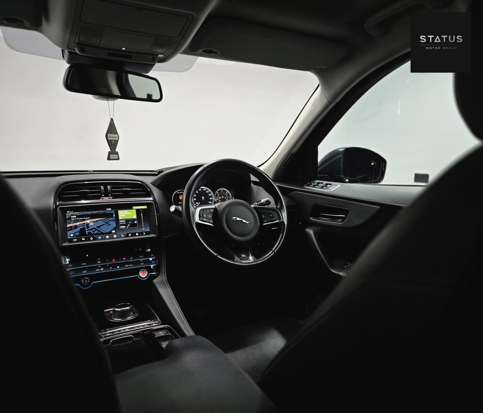 Jaguar F-PACE 2.0 D240 R-Sport SUV 5dr Diesel Auto AWD Euro 6 (s/s) (240 ps)