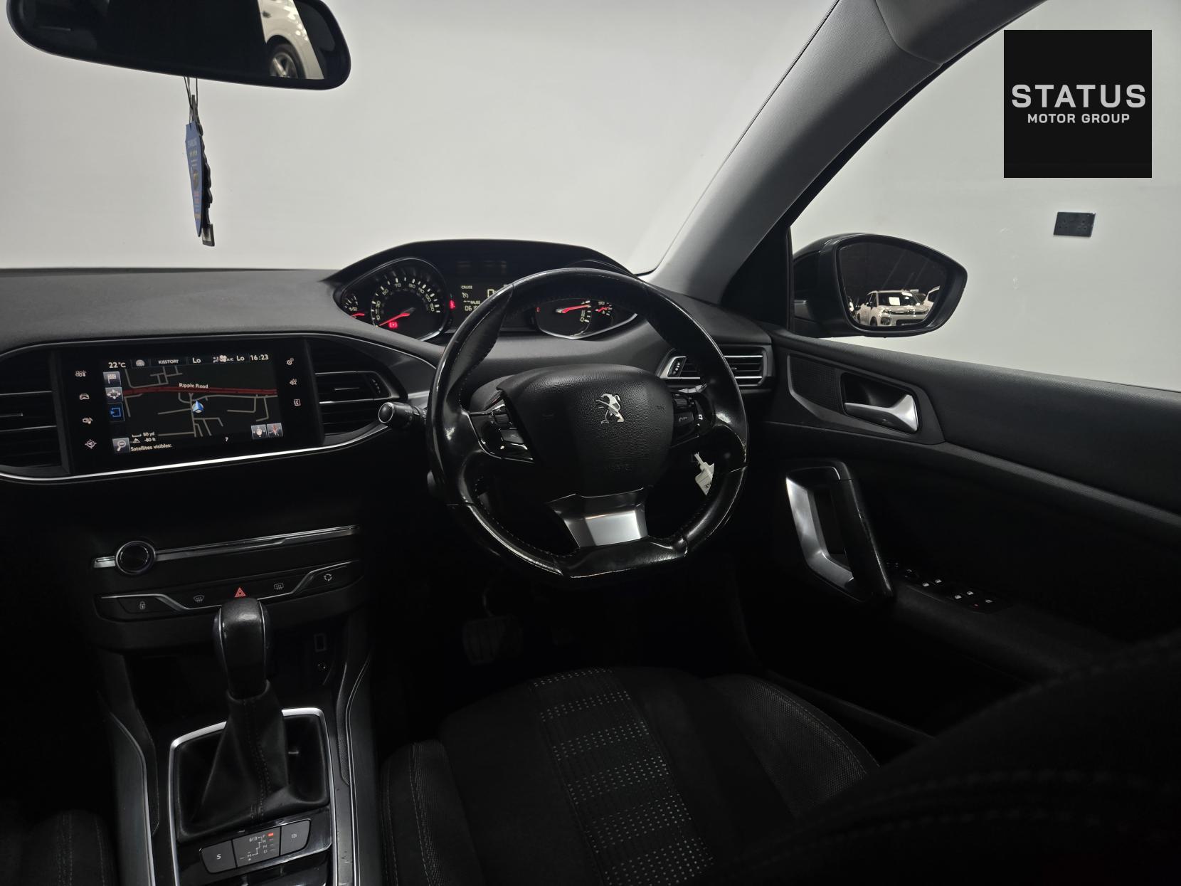 Peugeot 308 2.0 BlueHDi Allure Hatchback 5dr Diesel EAT Euro 6 (s/s) (150 ps)