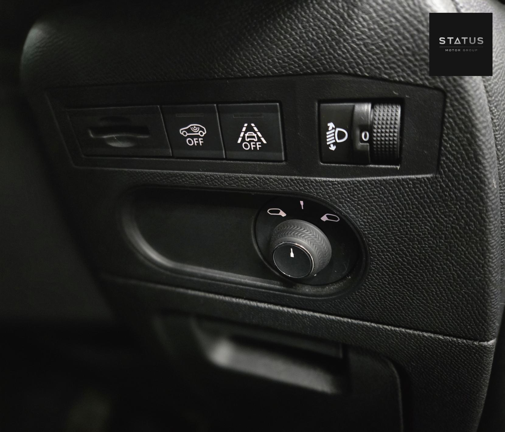 DS AUTOMOBILES DS 3 CROSSBACK 1.2 PureTech Prestige Crossback 5dr Petrol EAT8 Euro 6 (s/s) (155 ps)