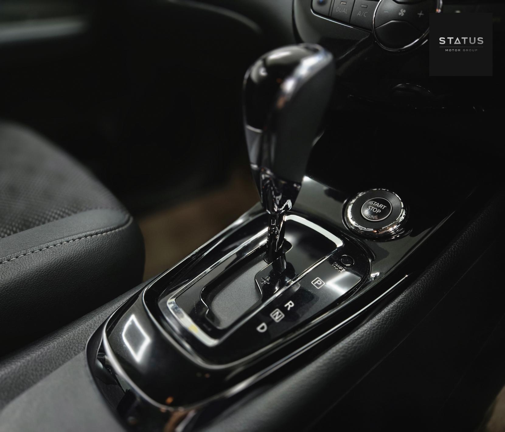 Nissan Pulsar 1.2 DIG-T N-Connecta Hatchback 5dr Petrol XTRON Euro 6 (s/s) (115 ps)