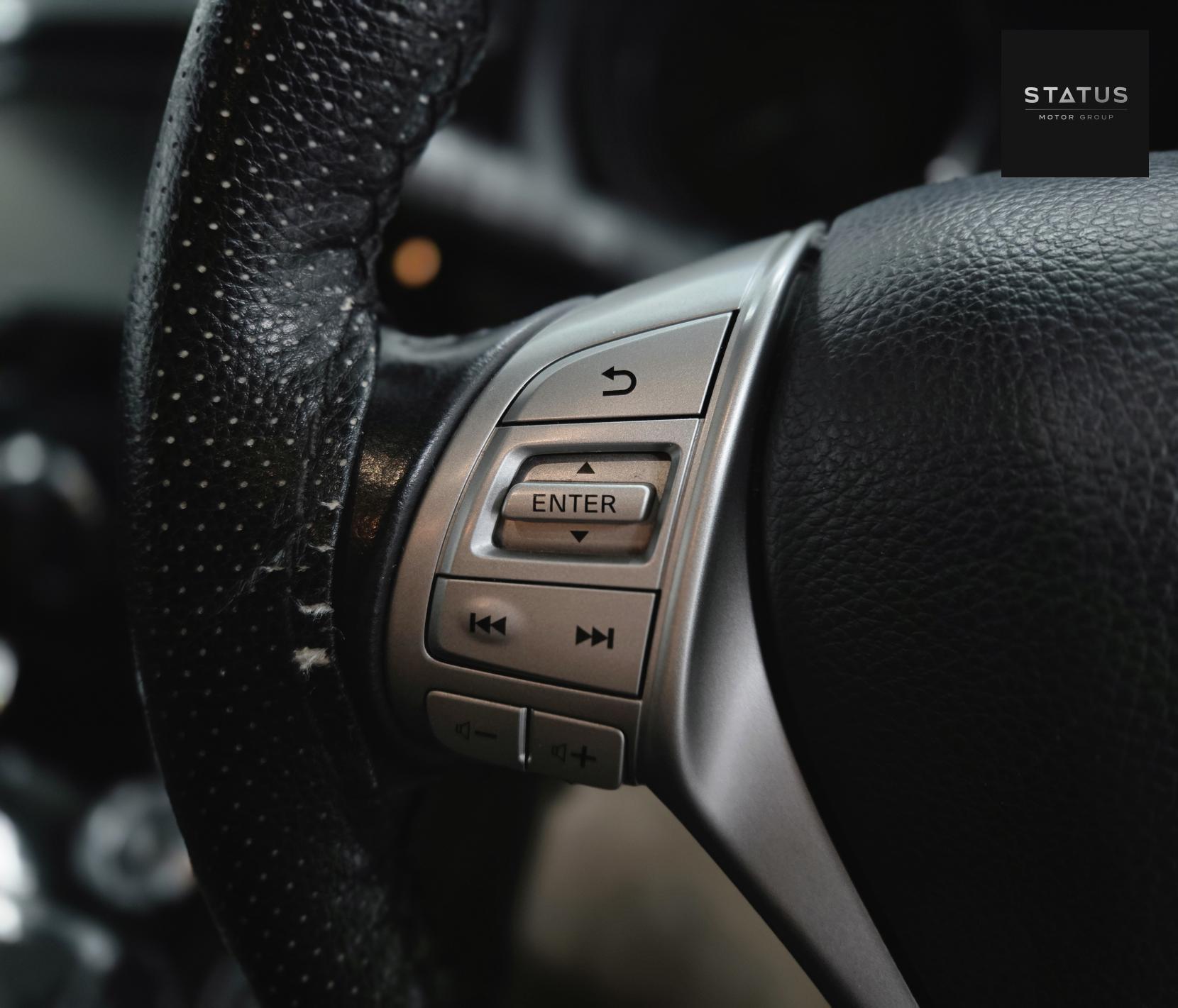 Nissan Pulsar 1.2 DIG-T N-Connecta Hatchback 5dr Petrol XTRON Euro 6 (s/s) (115 ps)