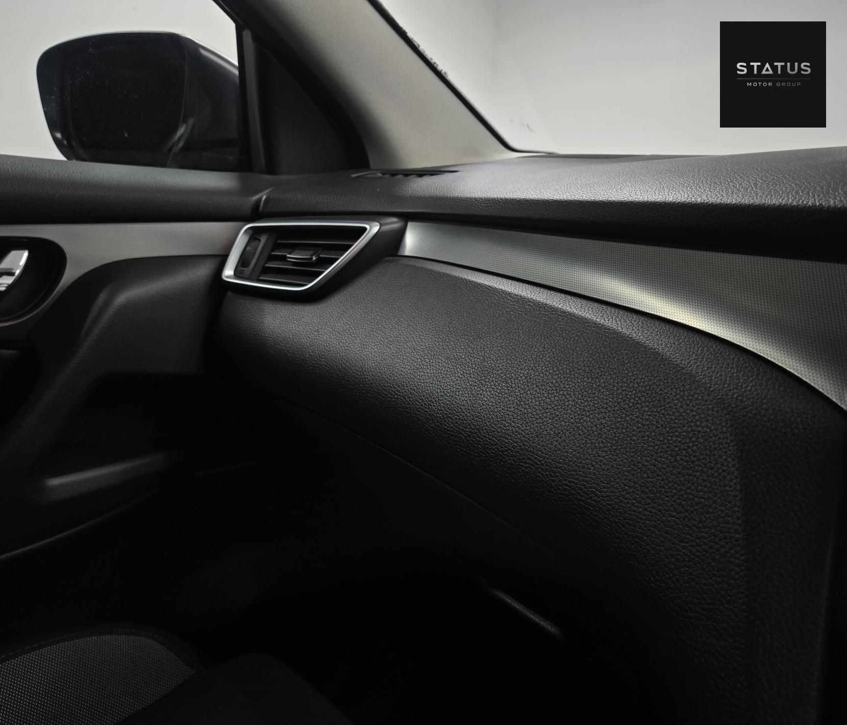 Nissan Qashqai 1.2 DIG-T N-Connecta SUV 5dr Petrol Manual Euro 6 (s/s) (115 ps)