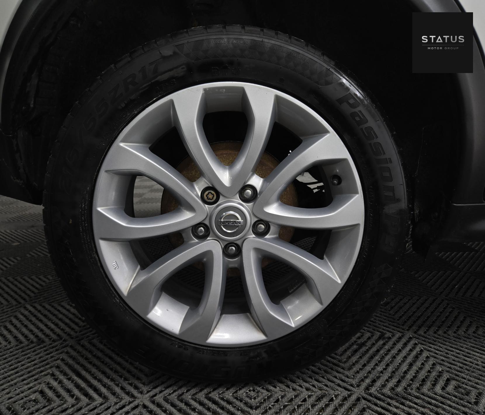 Nissan Juke 1.6 Tekna SUV 5dr Petrol XTRON Euro 6 (117 ps)