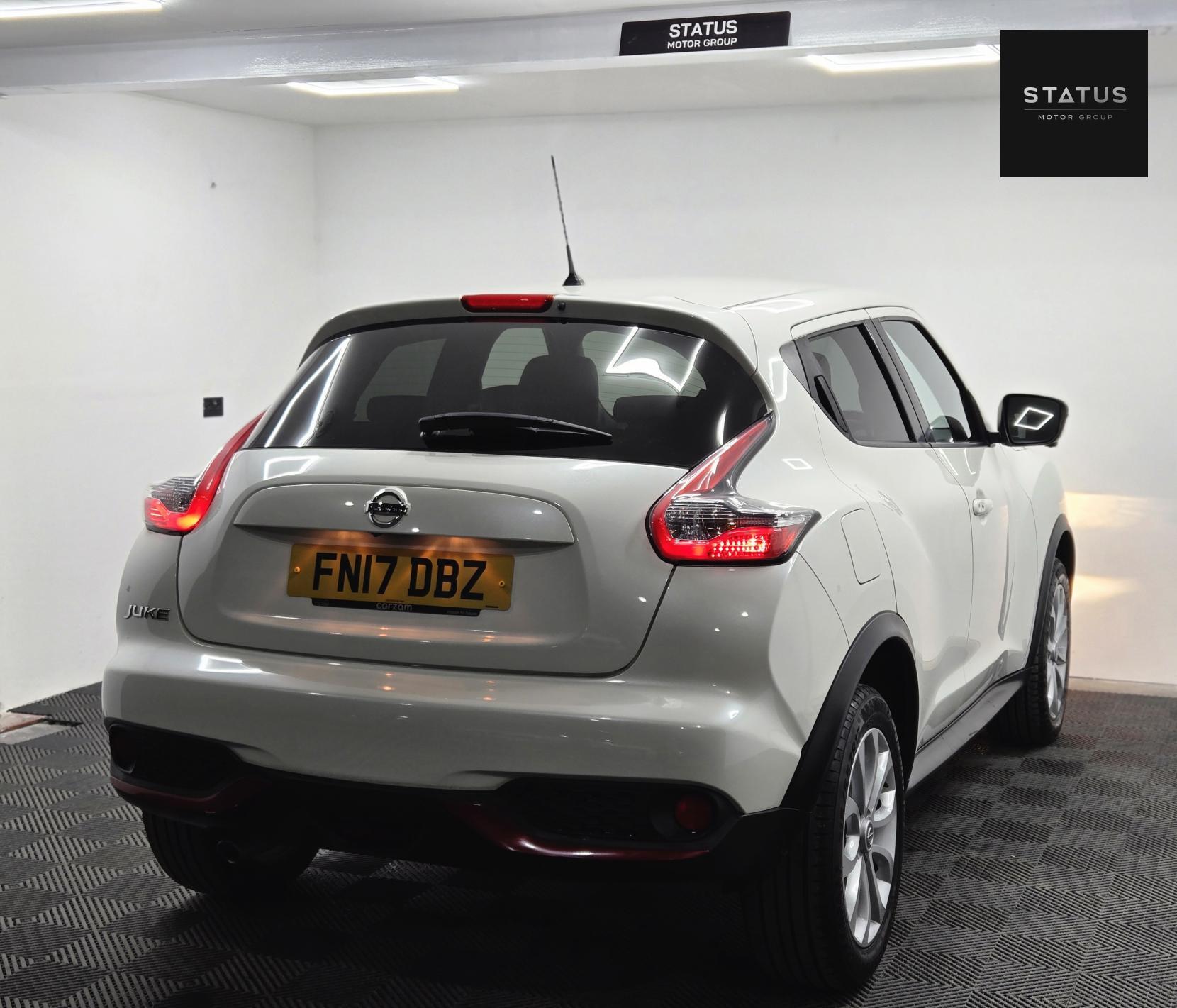 Nissan Juke 1.6 Tekna SUV 5dr Petrol XTRON Euro 6 (117 ps)