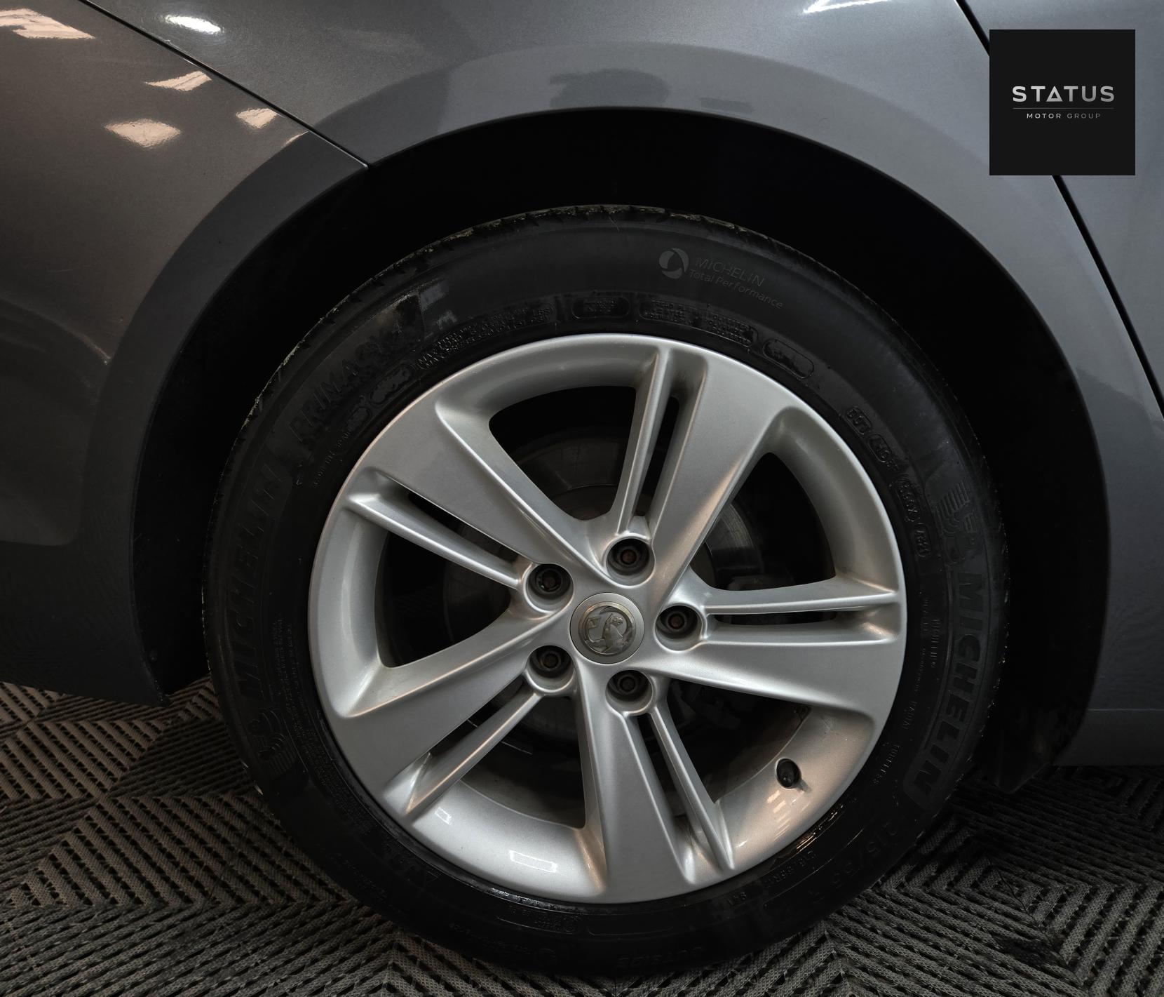 Vauxhall Insignia 1.6 Turbo D BlueInjection Elite Nav Grand Sport 5dr Diesel Manual Euro 6 (s/s) (136 ps)