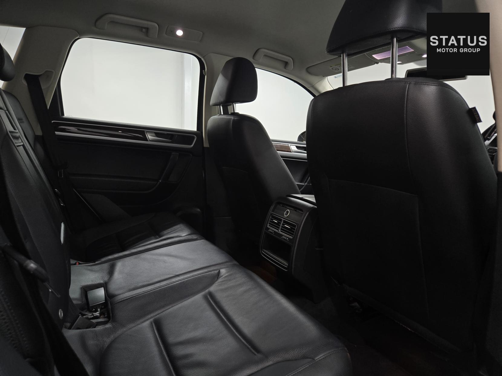 Volkswagen Touareg 3.0 TDI V6 BlueMotion Tech SE SUV 5dr Diesel Tiptronic 4WD Euro 6 (s/s) (204 ps)