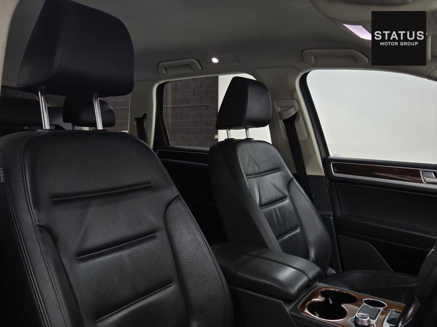 Volkswagen Touareg 3.0 TDI V6 BlueMotion Tech SE SUV 5dr Diesel Tiptronic 4WD Euro 6 (s/s) (204 ps)