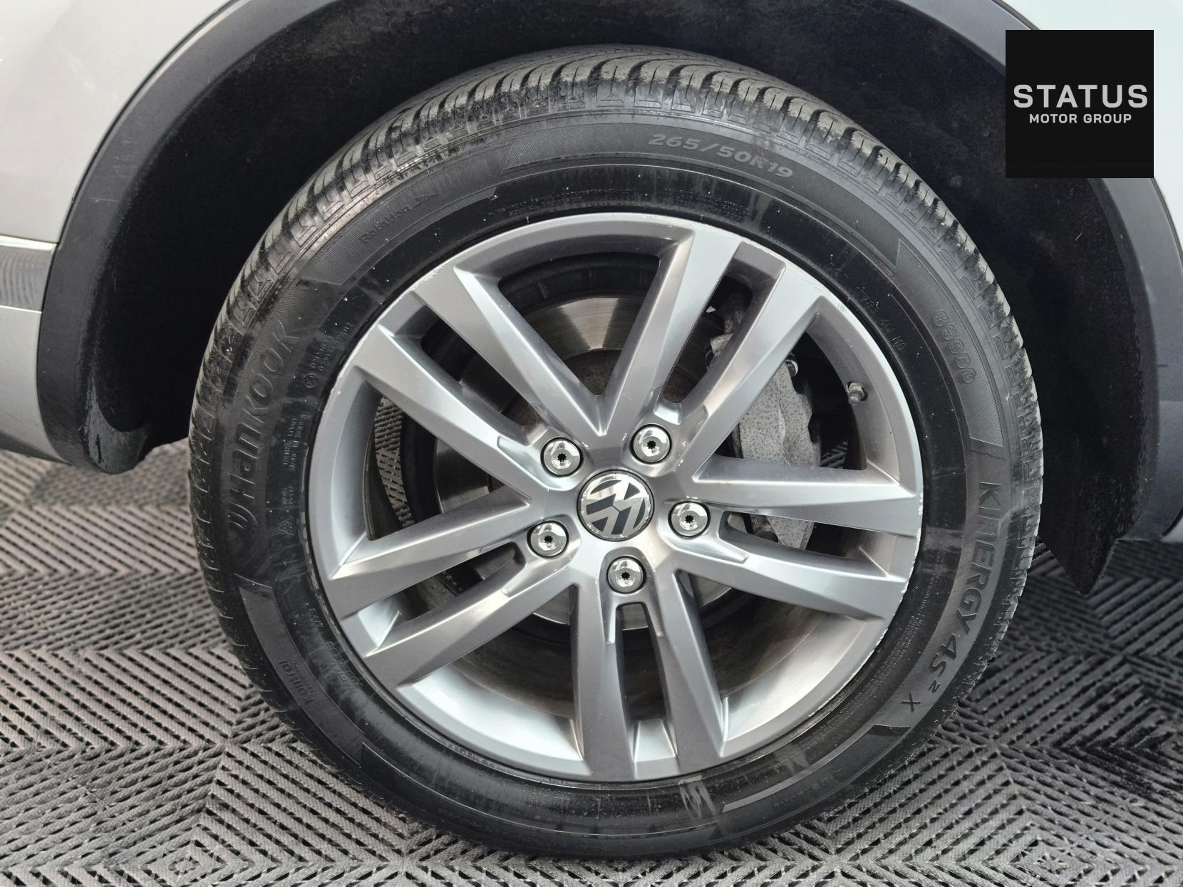 Volkswagen Touareg 3.0 TDI V6 BlueMotion Tech SE SUV 5dr Diesel Tiptronic 4WD Euro 6 (s/s) (204 ps)