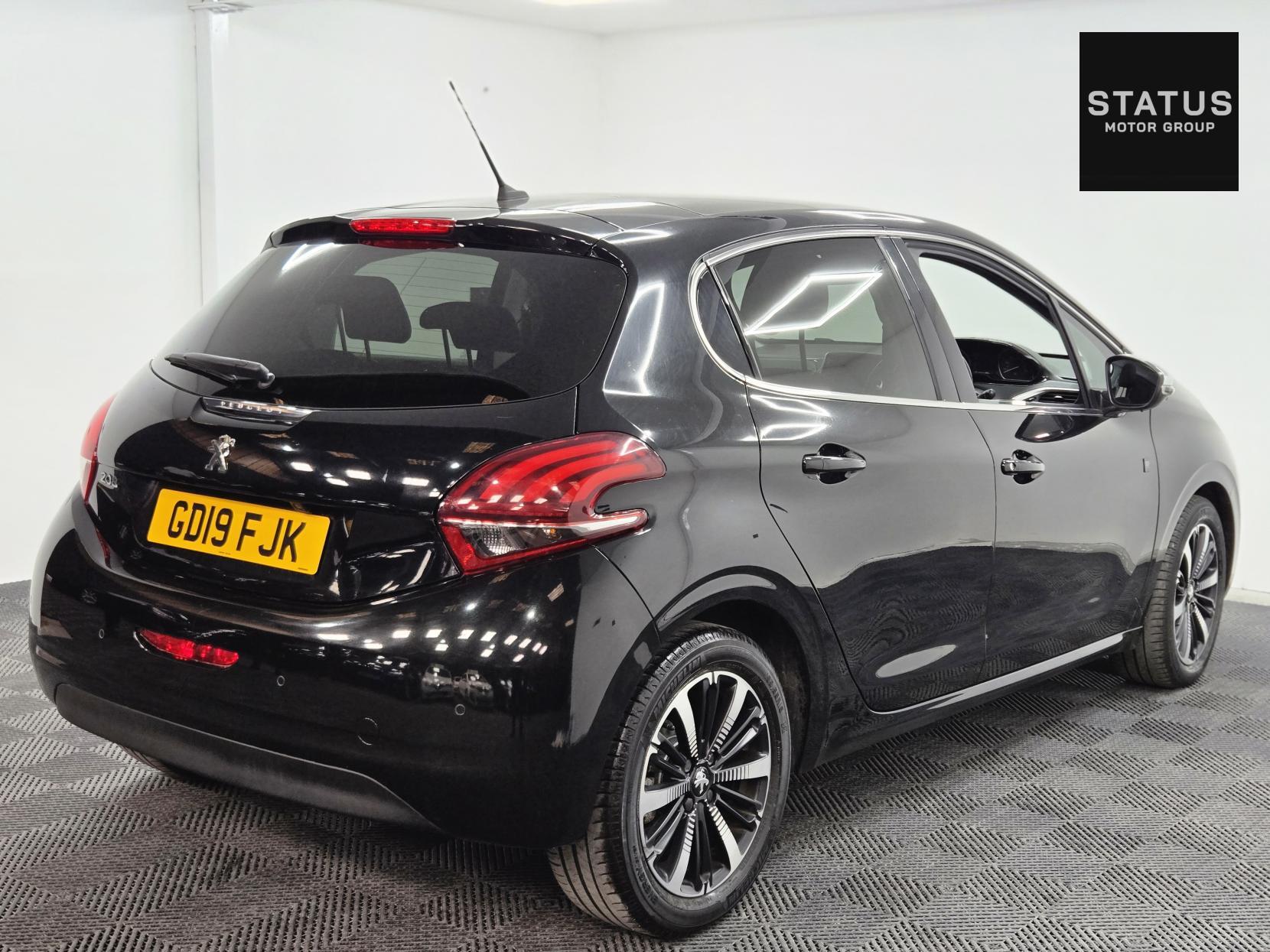 Peugeot 208 1.2 PureTech Tech Edition Hatchback 5dr Petrol EAT Euro 6 (s/s) (110 ps)