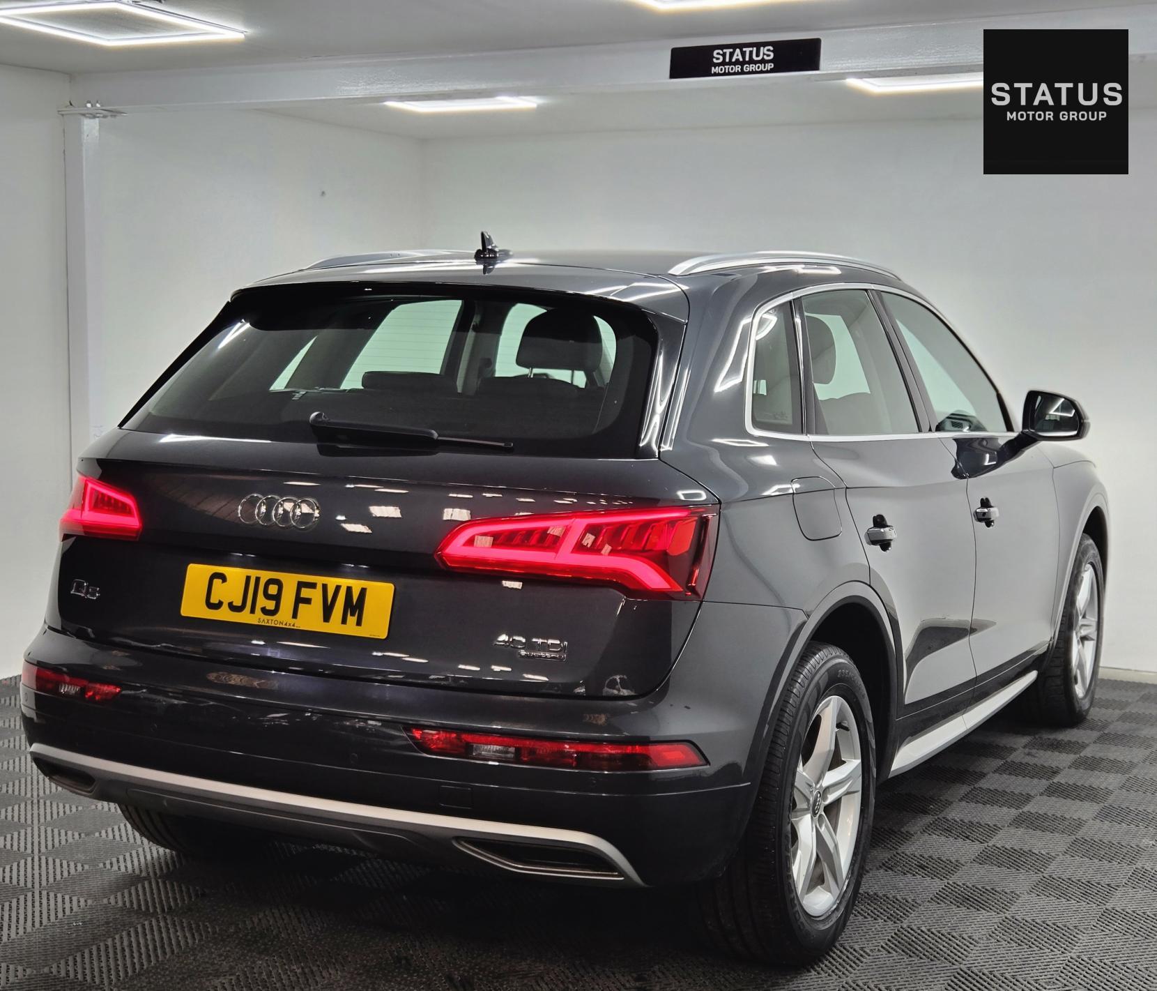Audi Q5 2.0 TDI 40 Sport SUV 5dr Diesel S Tronic quattro Euro 6 (s/s) (190 ps)