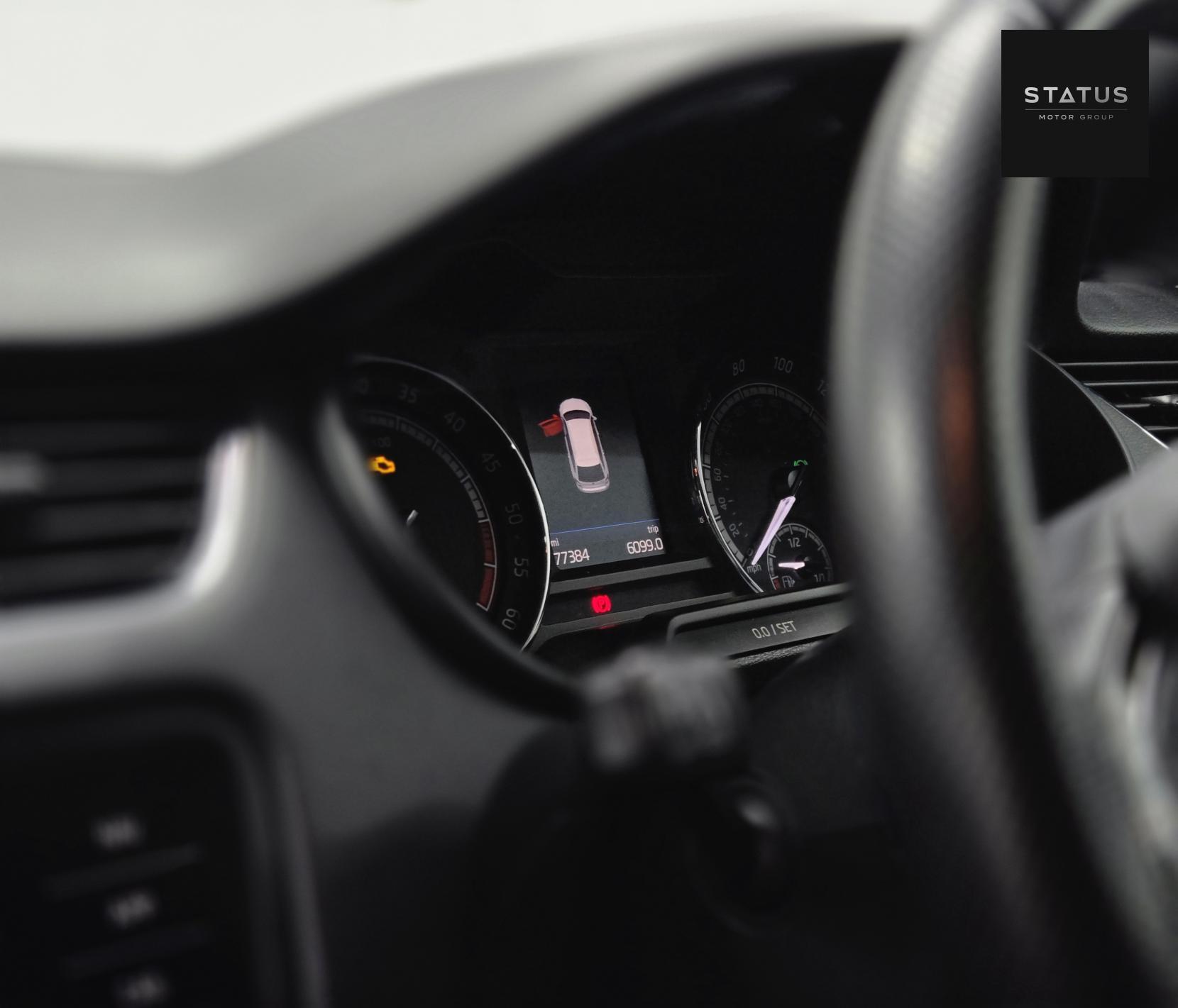 Skoda Octavia 2.0 TDI vRS Estate 5dr Diesel DSG 7Spd Euro 6 (s/s) (184 ps)