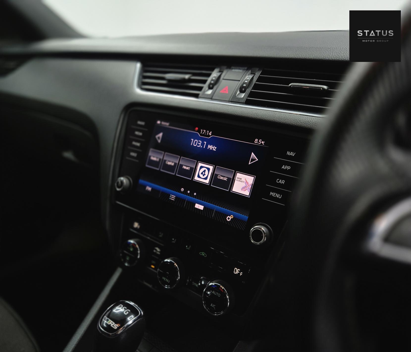 Skoda Octavia 2.0 TDI vRS Estate 5dr Diesel DSG 7Spd Euro 6 (s/s) (184 ps)