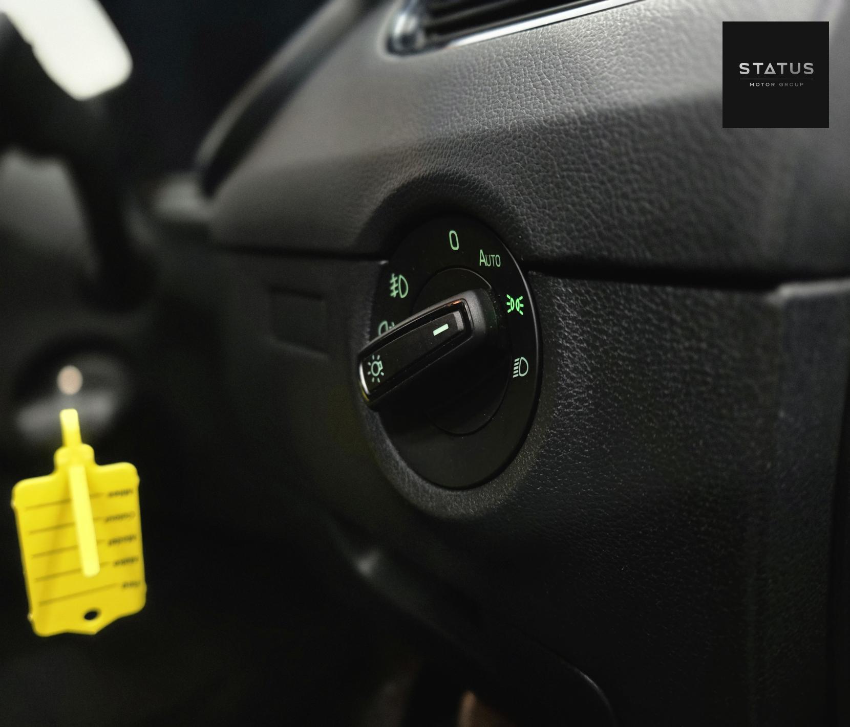 Skoda Octavia 2.0 TDI vRS Estate 5dr Diesel DSG 7Spd Euro 6 (s/s) (184 ps)