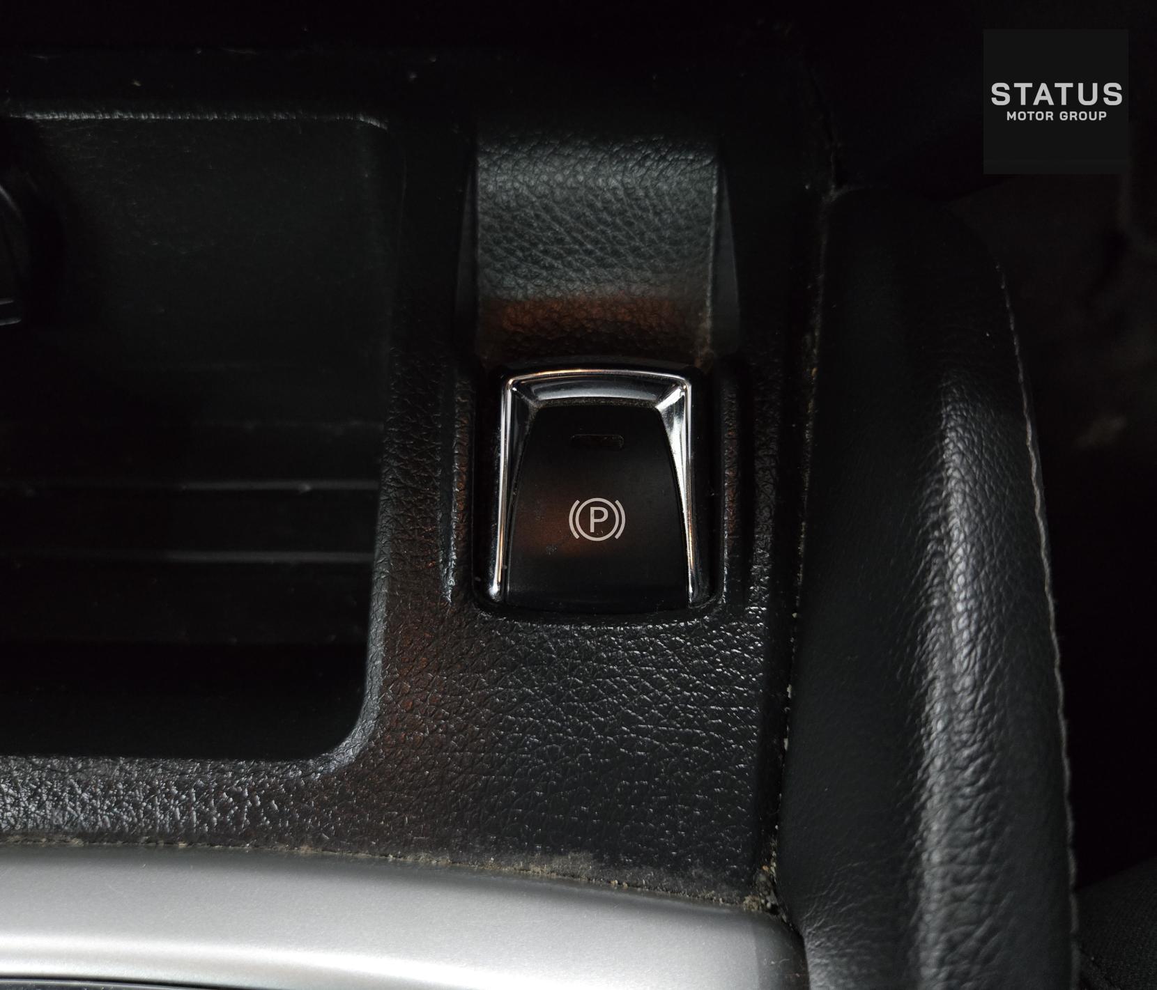 Nissan Qashqai 1.2 DIG-T N-Connecta SUV 5dr Petrol Manual 2WD Euro 6 (s/s) (115 ps)