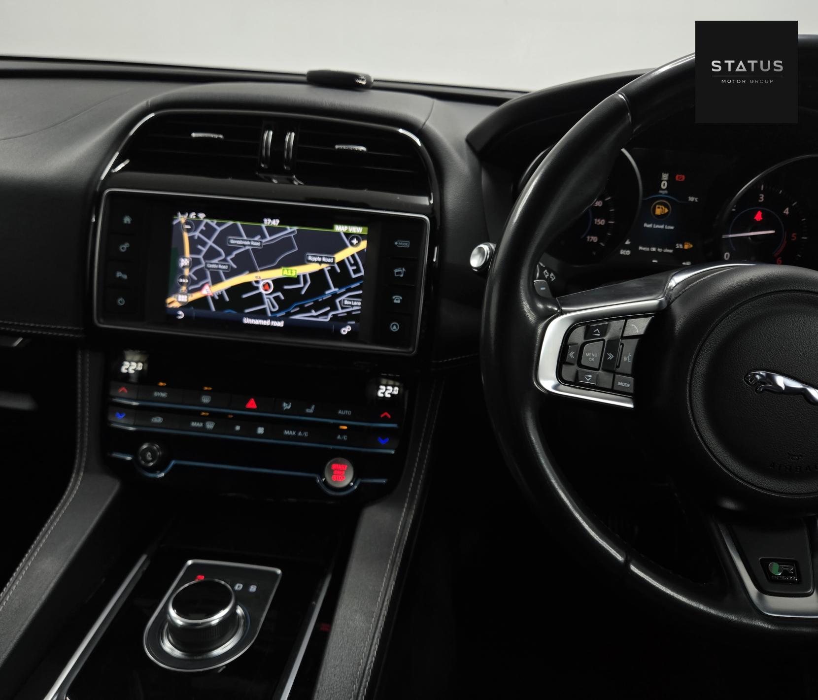 Jaguar F-PACE 2.0 D180 R-Sport SUV 5dr Diesel Auto AWD Euro 6 (s/s) (180 ps)