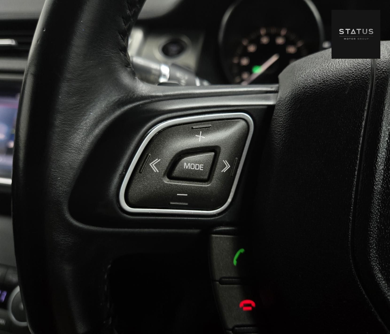 Land Rover Range Rover Evoque 2.0 TD4 SE Tech SUV 5dr Diesel Auto 4WD Euro 6 (s/s) (180 ps)