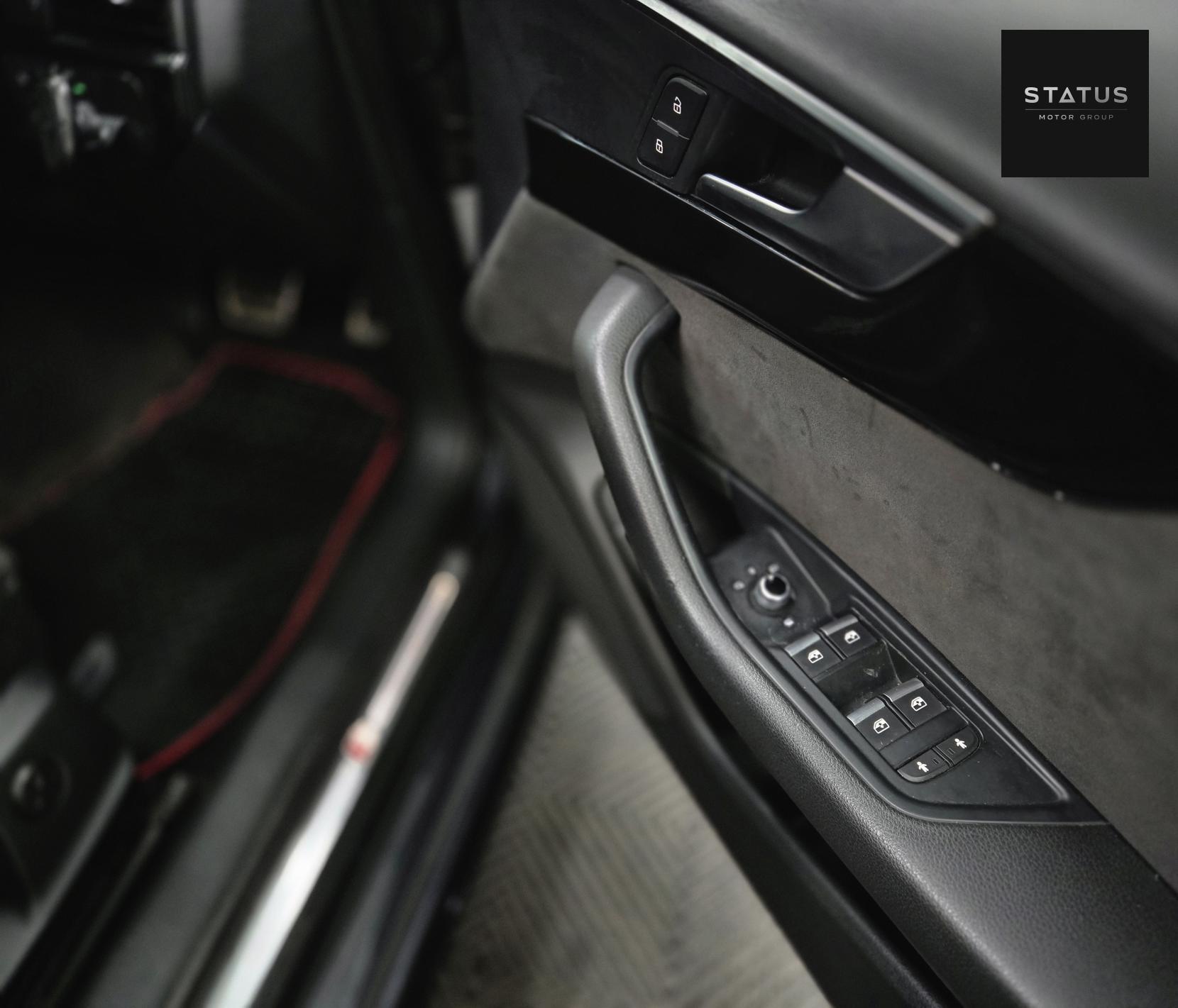 Audi A4 2.0 TDI Black Edition Saloon 4dr Diesel S Tronic quattro Euro 6 (s/s) (190 ps)