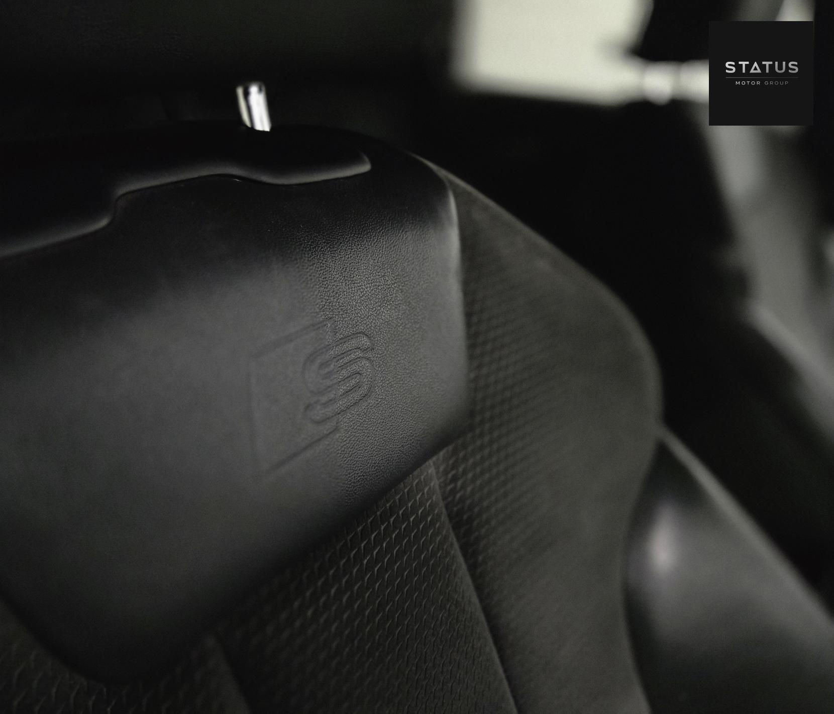 Audi A4 2.0 TDI Black Edition Saloon 4dr Diesel S Tronic quattro Euro 6 (s/s) (190 ps)