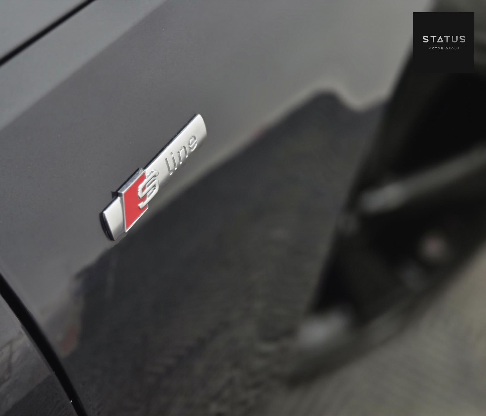 Audi A4 2.0 TDI Black Edition Saloon 4dr Diesel S Tronic quattro Euro 6 (s/s) (190 ps)