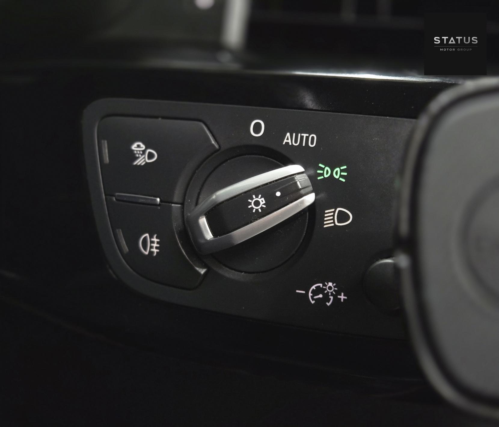 Audi A4 2.0 TDI Black Edition Saloon 4dr Diesel S Tronic quattro Euro 6 (s/s) (190 ps)