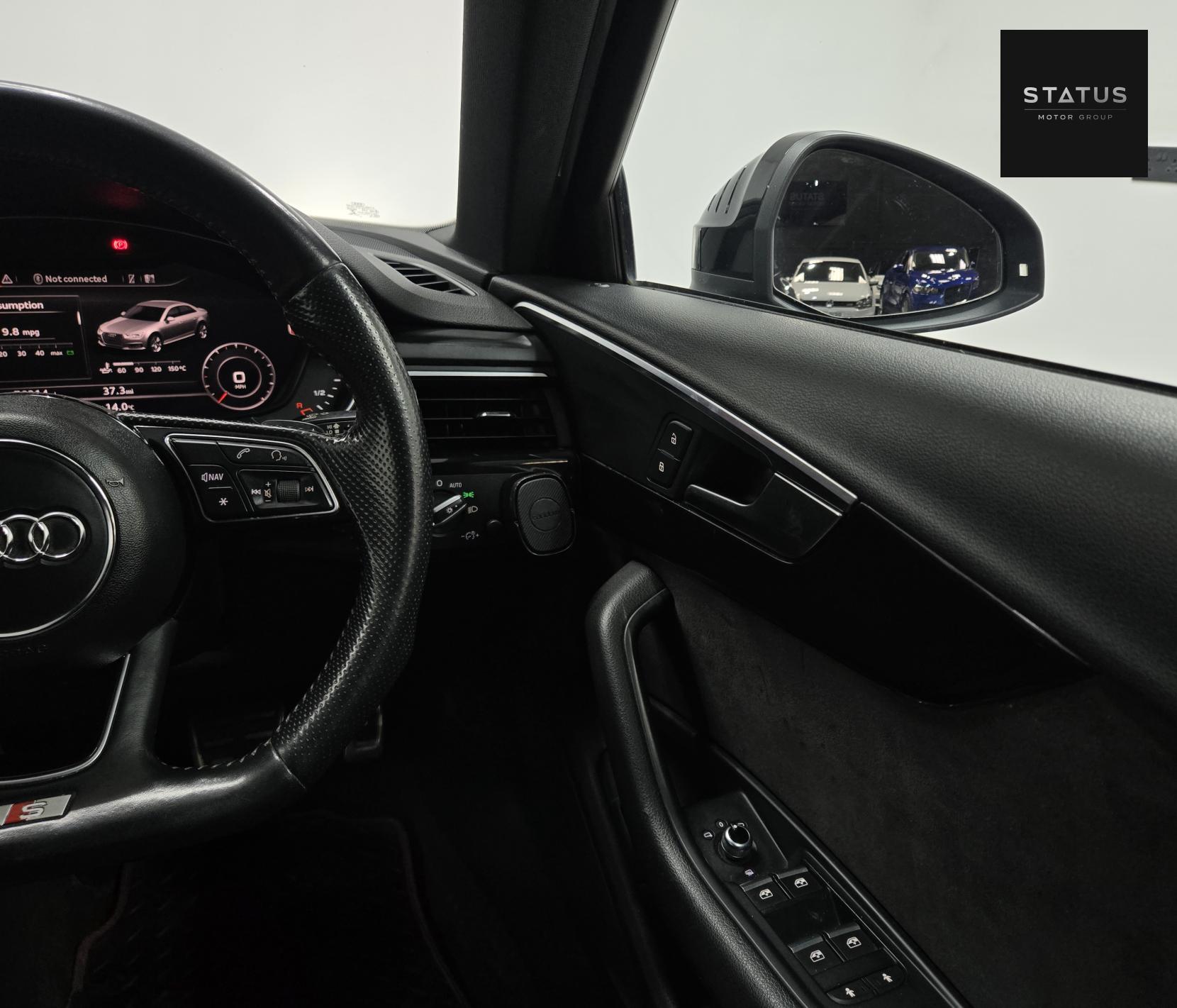 Audi A4 2.0 TDI Black Edition Saloon 4dr Diesel S Tronic quattro Euro 6 (s/s) (190 ps)