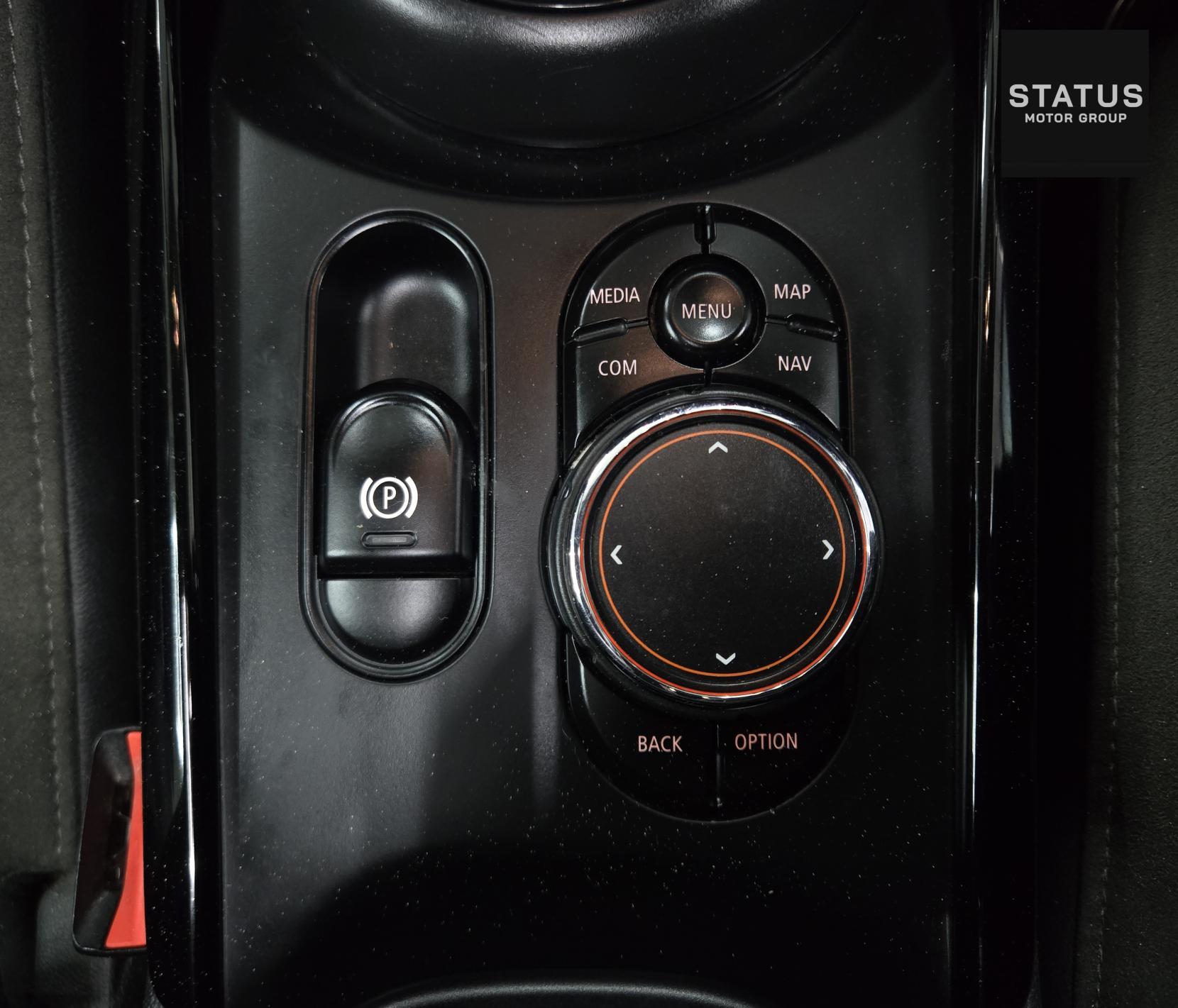 MINI Clubman 1.5 Cooper Estate 6dr Petrol Steptronic Euro 6 (s/s) (136 ps)