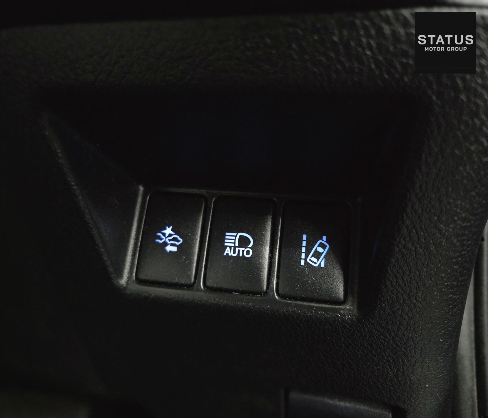 Toyota Yaris 1.5 VVT-h Icon Tech Hatchback 5dr Petrol Hybrid E-CVT Euro 6 (s/s) (100 ps)