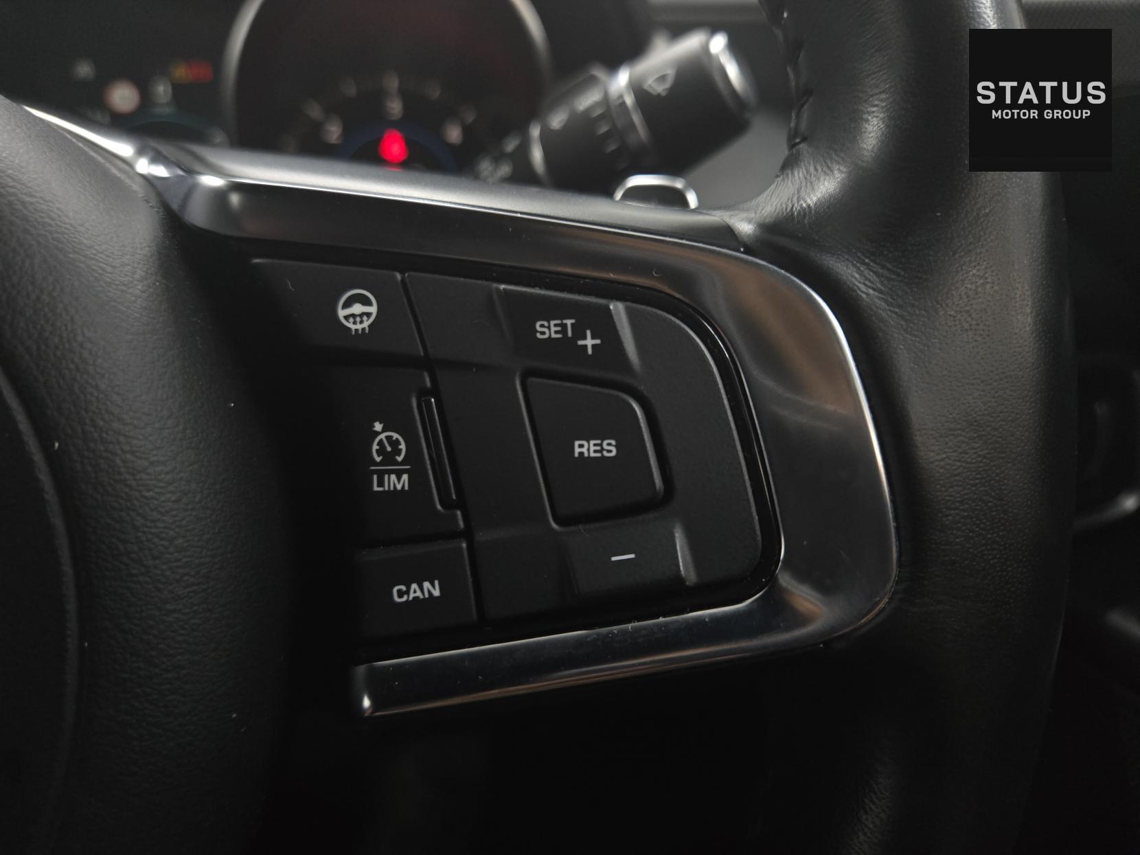 Jaguar XE 2.0d Landmark Saloon 4dr Diesel Auto Euro 6 (s/s) (180 ps)