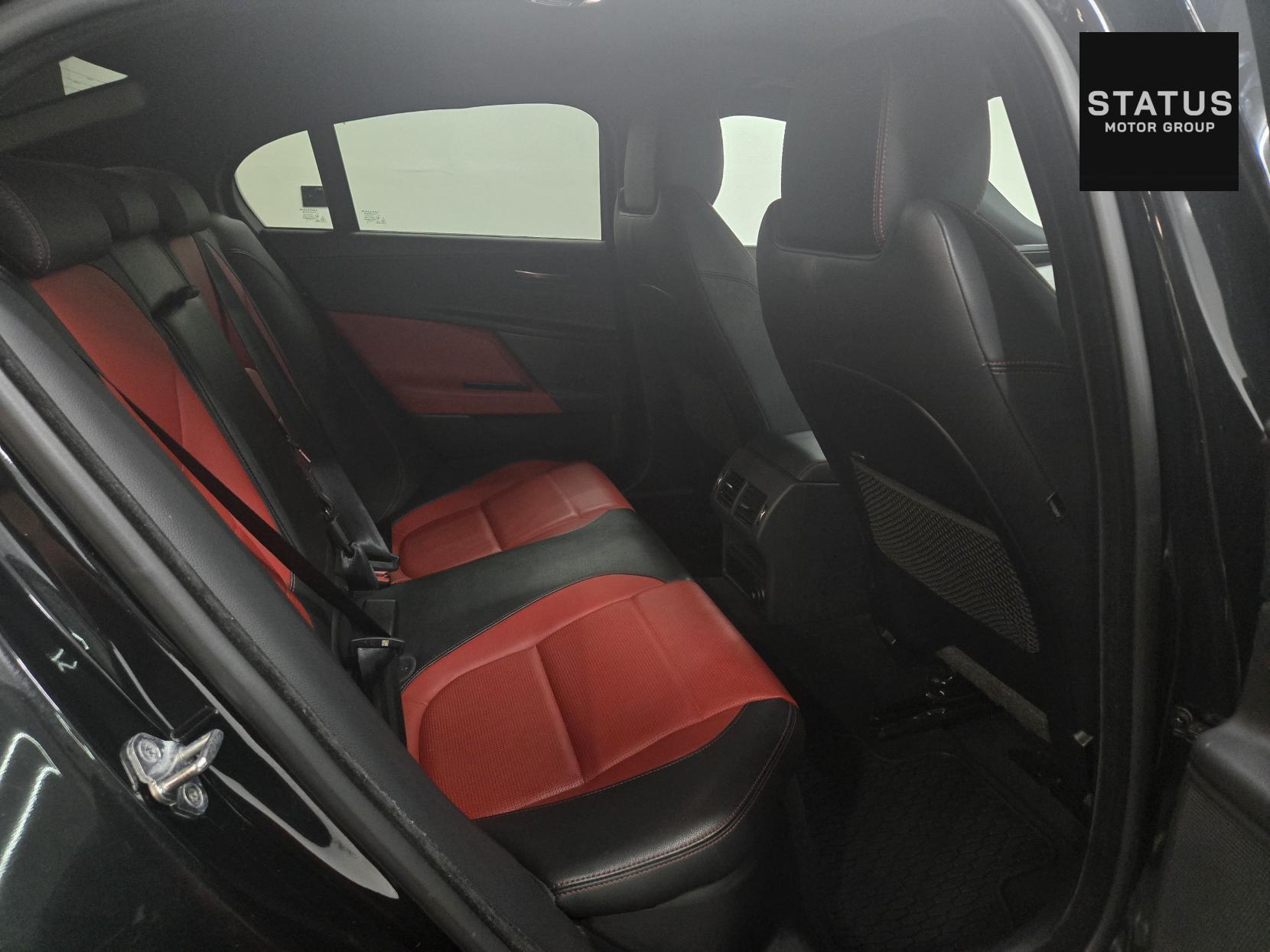 Jaguar XE 2.0d Landmark Saloon 4dr Diesel Auto Euro 6 (s/s) (180 ps)