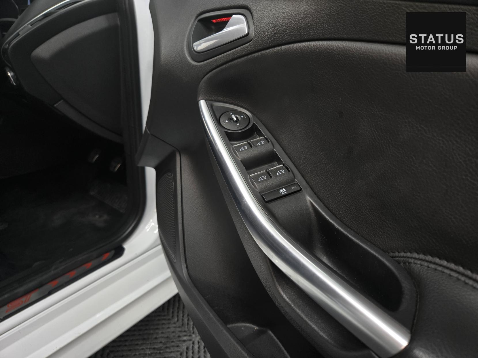 Ford Focus 2.0T EcoBoost ST-2 Hatchback 5dr Petrol Manual Euro 5 (s/s) (250 ps)