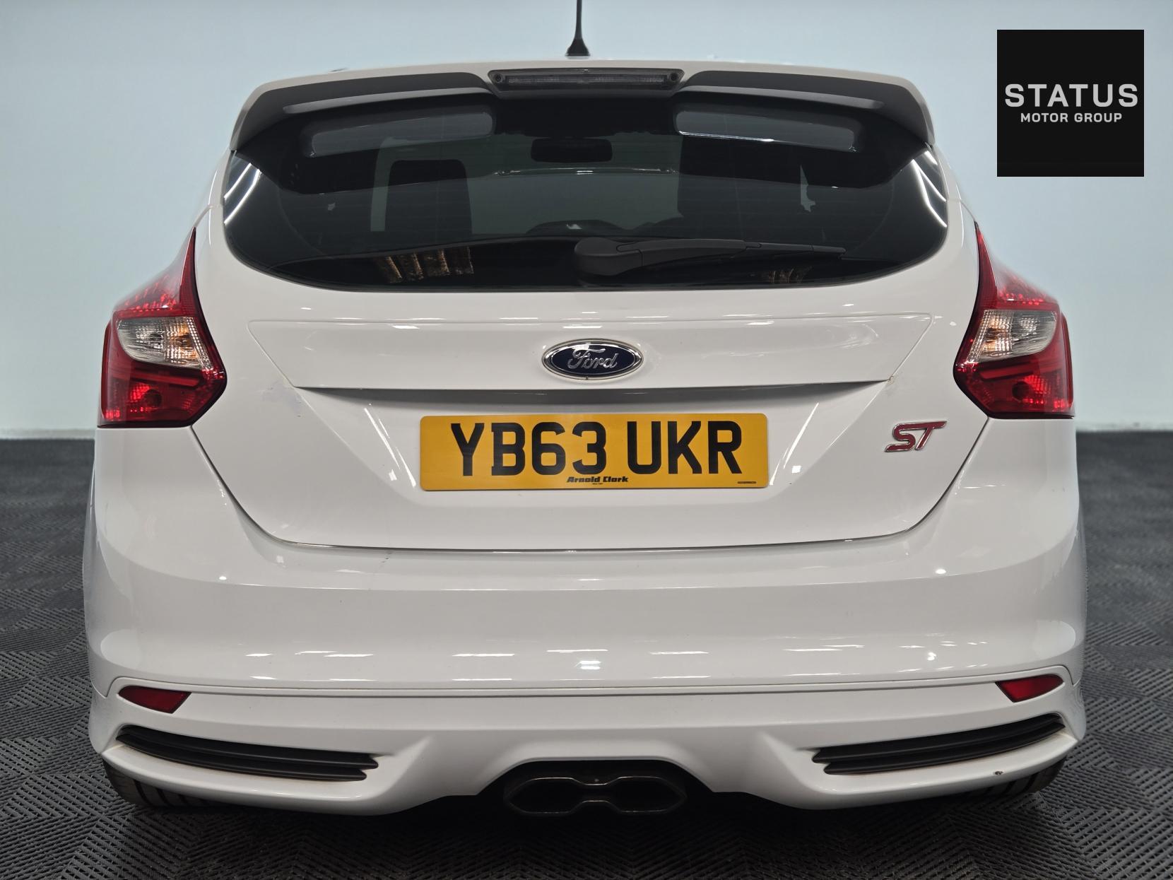 Ford Focus 2.0T EcoBoost ST-2 Hatchback 5dr Petrol Manual Euro 5 (s/s) (250 ps)