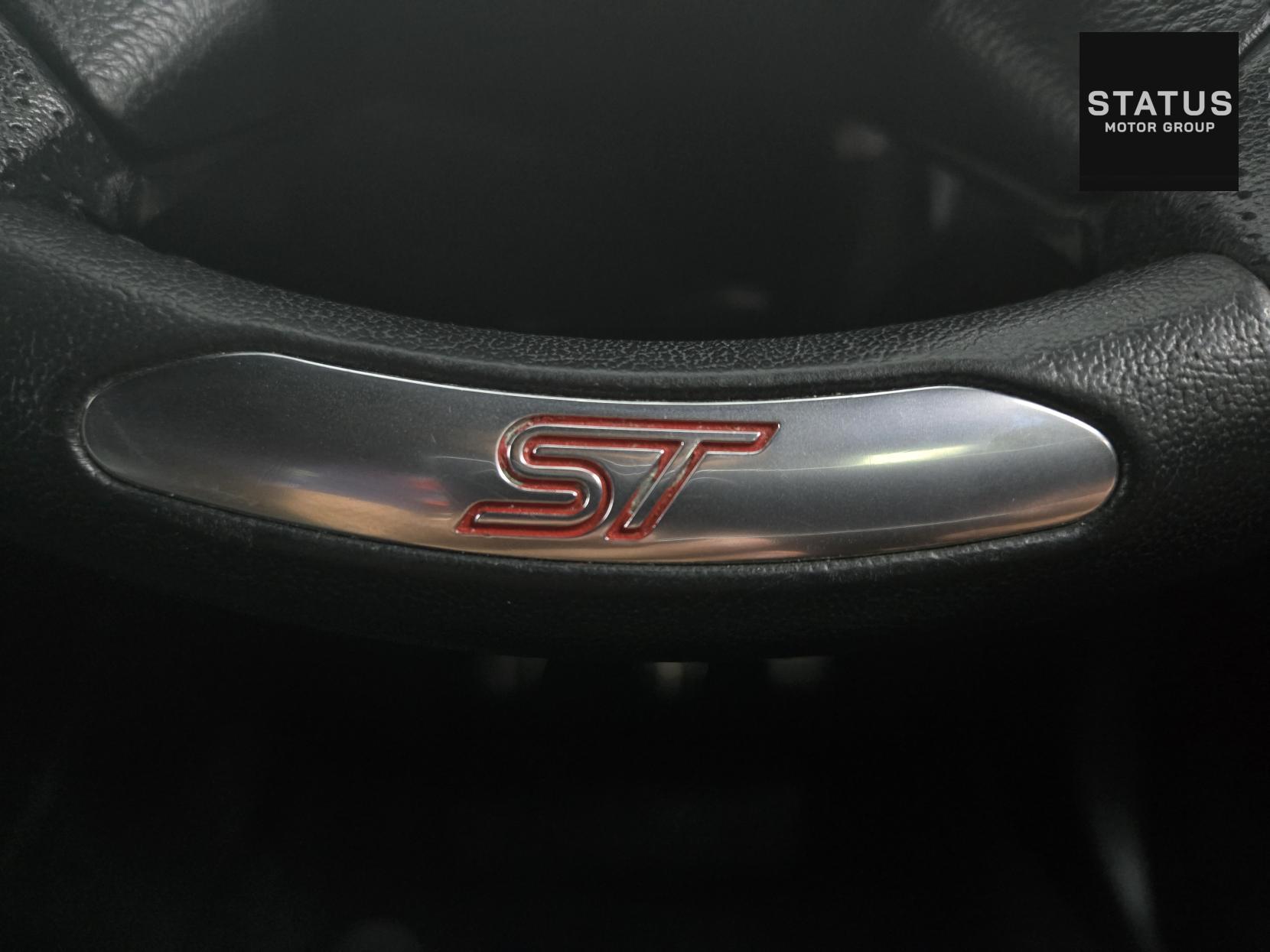 Ford Focus 2.0T EcoBoost ST-2 Hatchback 5dr Petrol Manual Euro 5 (s/s) (250 ps)